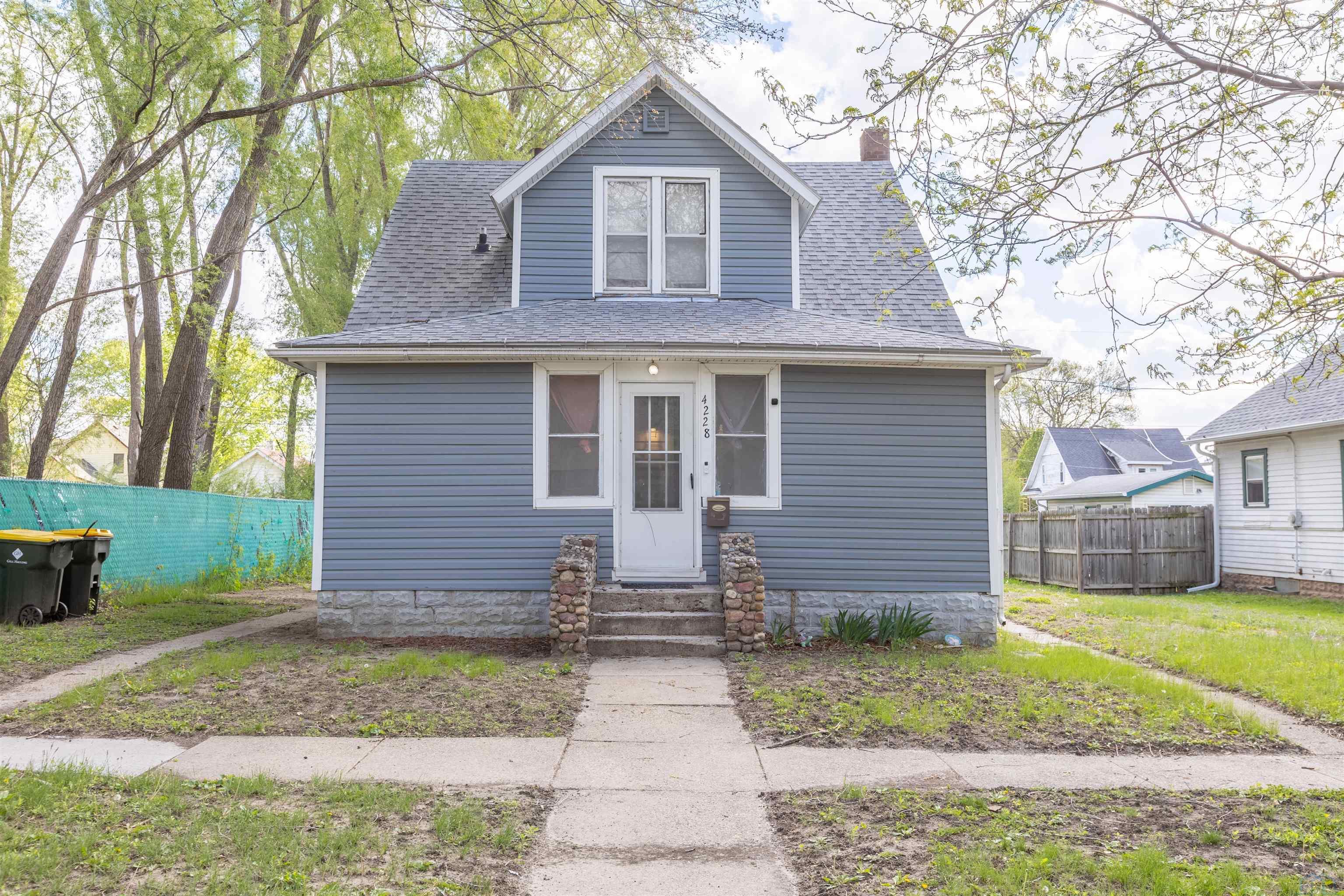 4228 Central St, Sioux City, IA 51108 