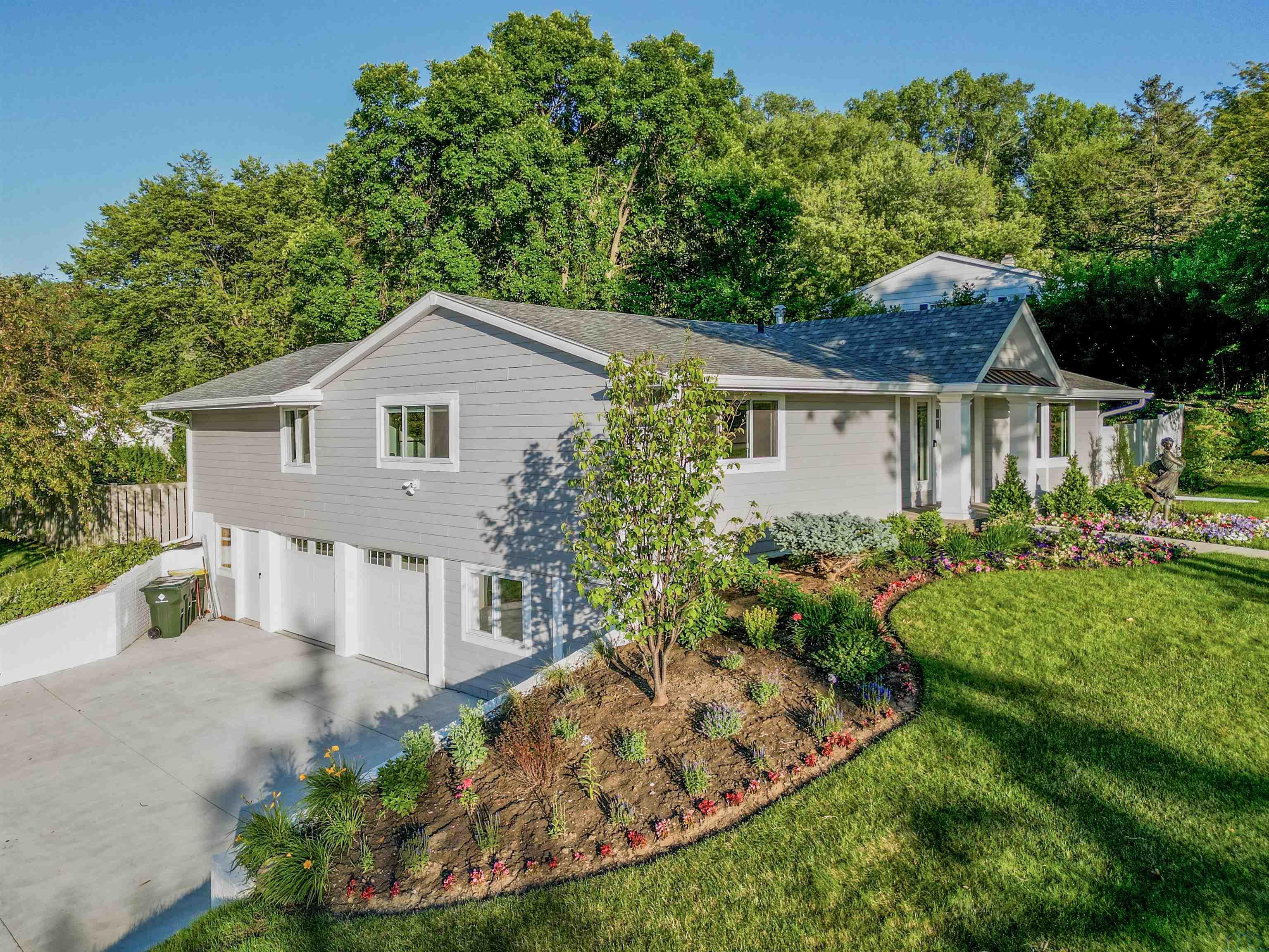 4870 Skyline Drive, Sioux City, IA 51104 