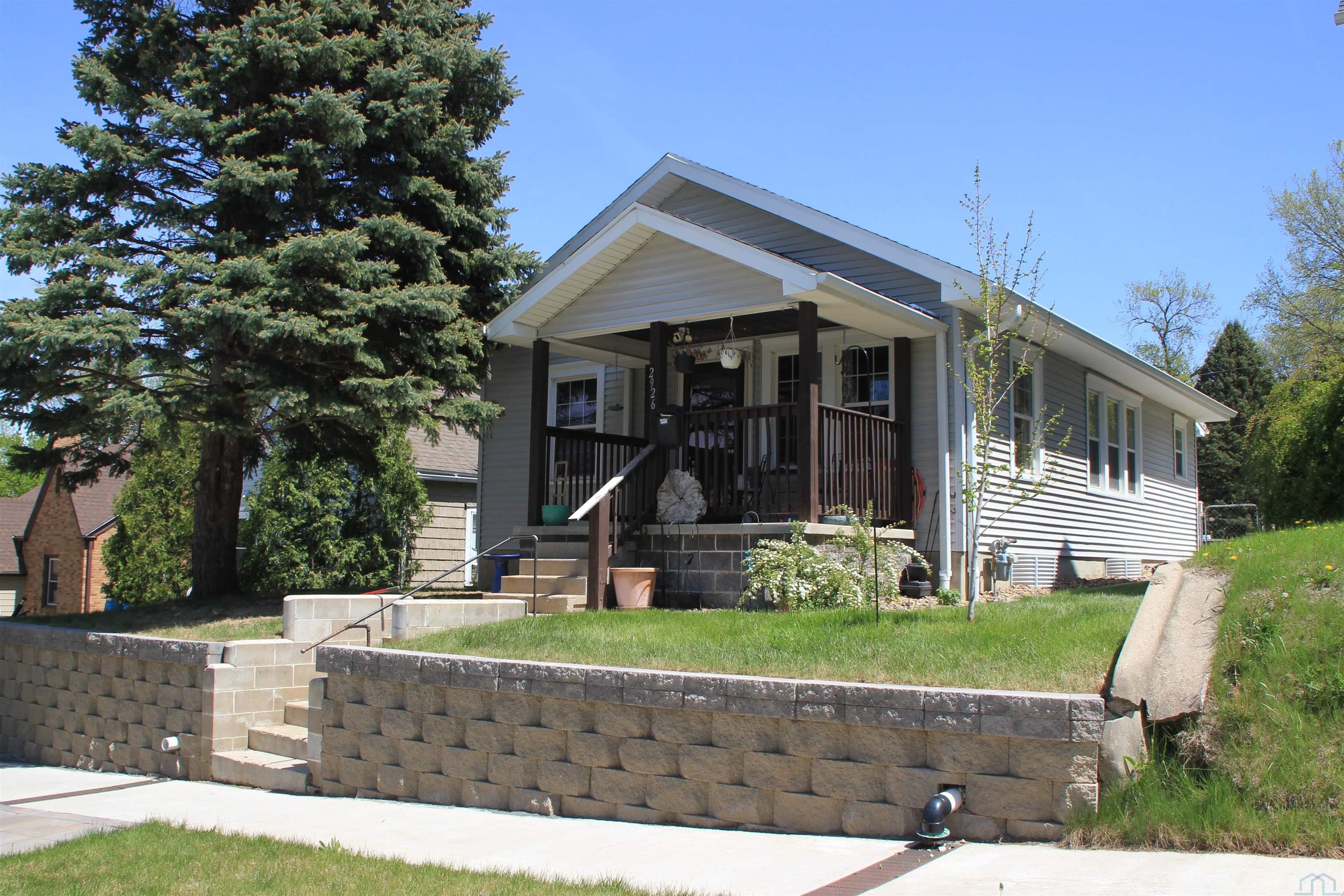 2926 Pierce, Sioux City, IA 51104 