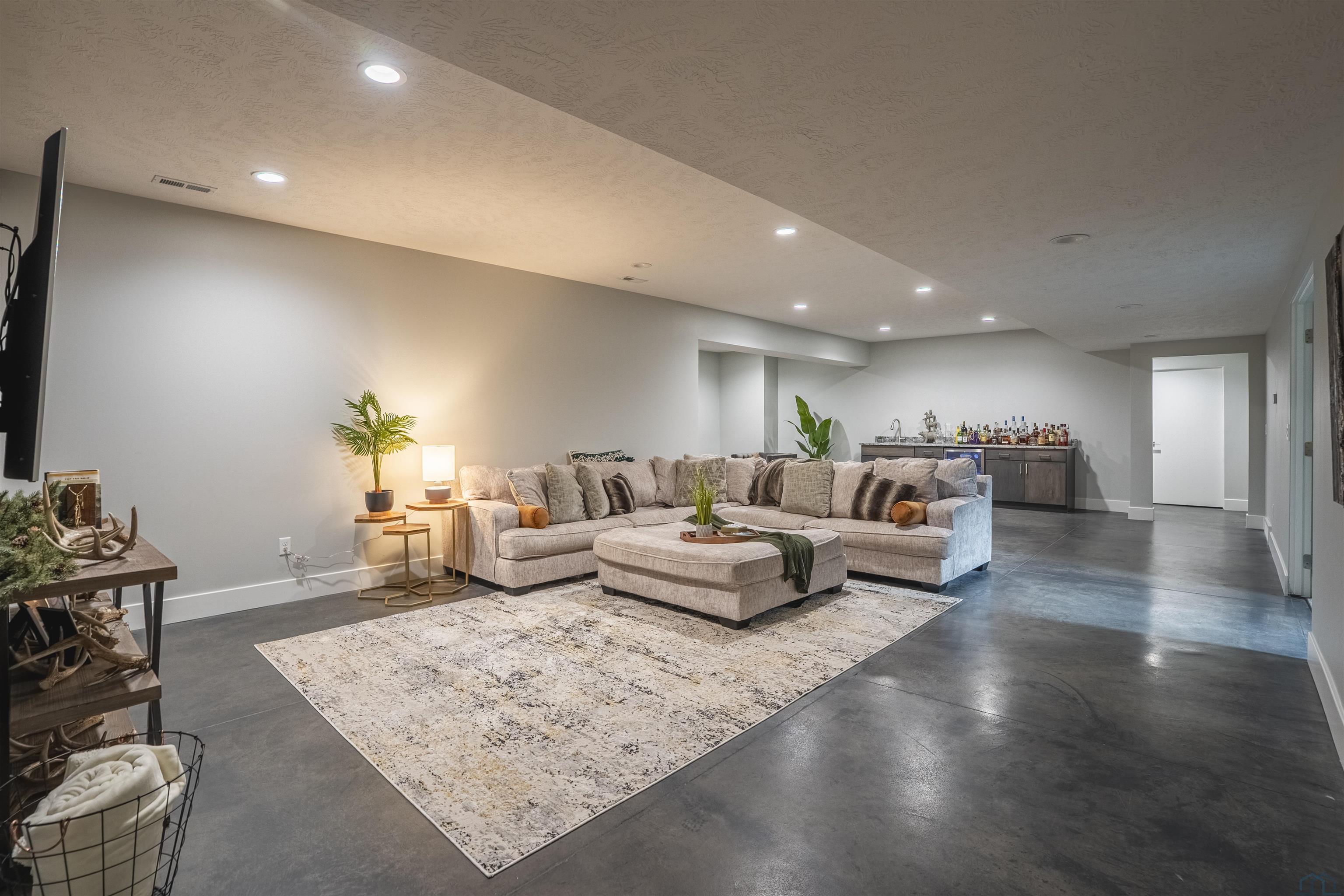 MLS #832826