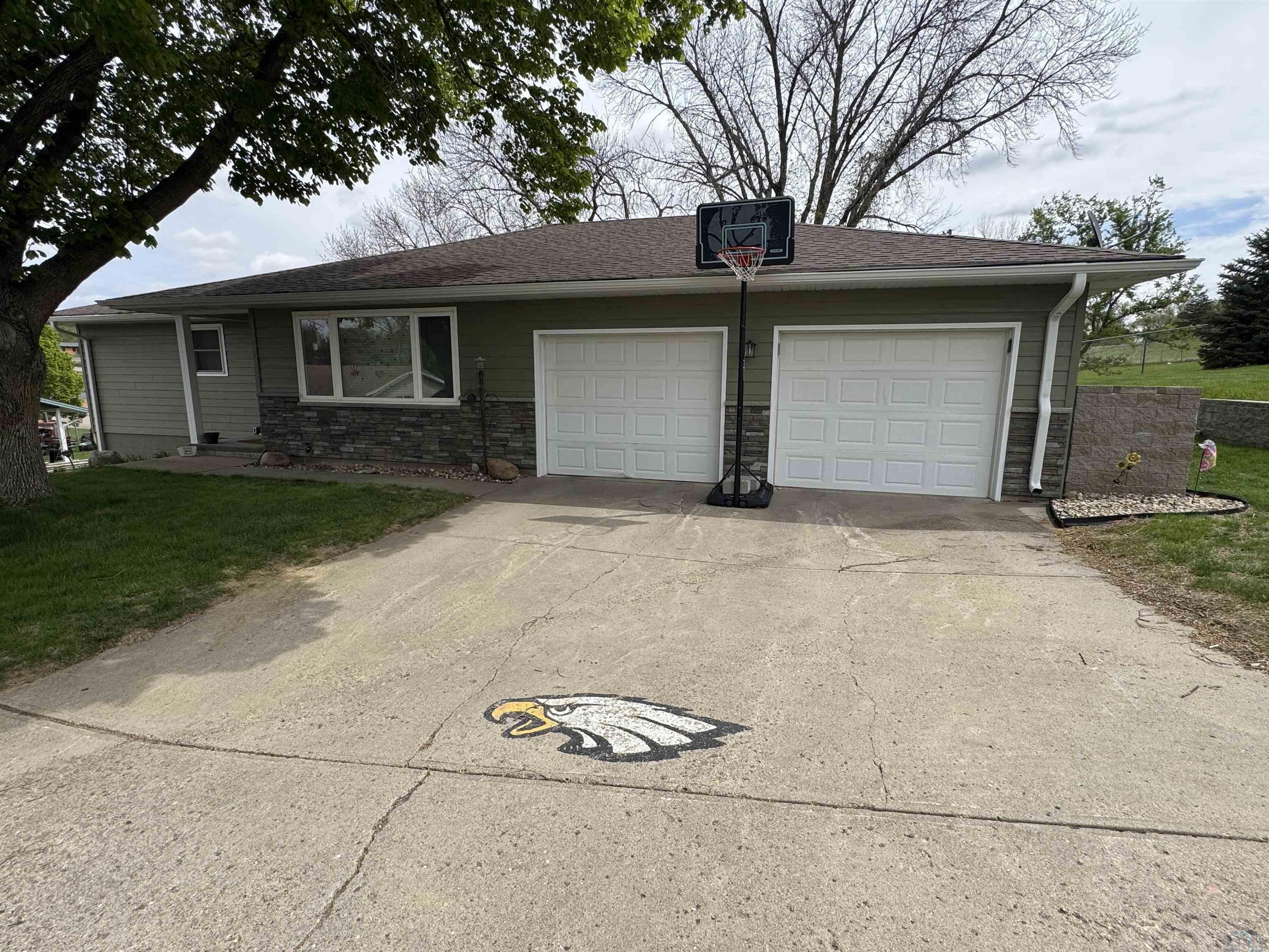 94 Walnut st, Lawton, IA 51031 