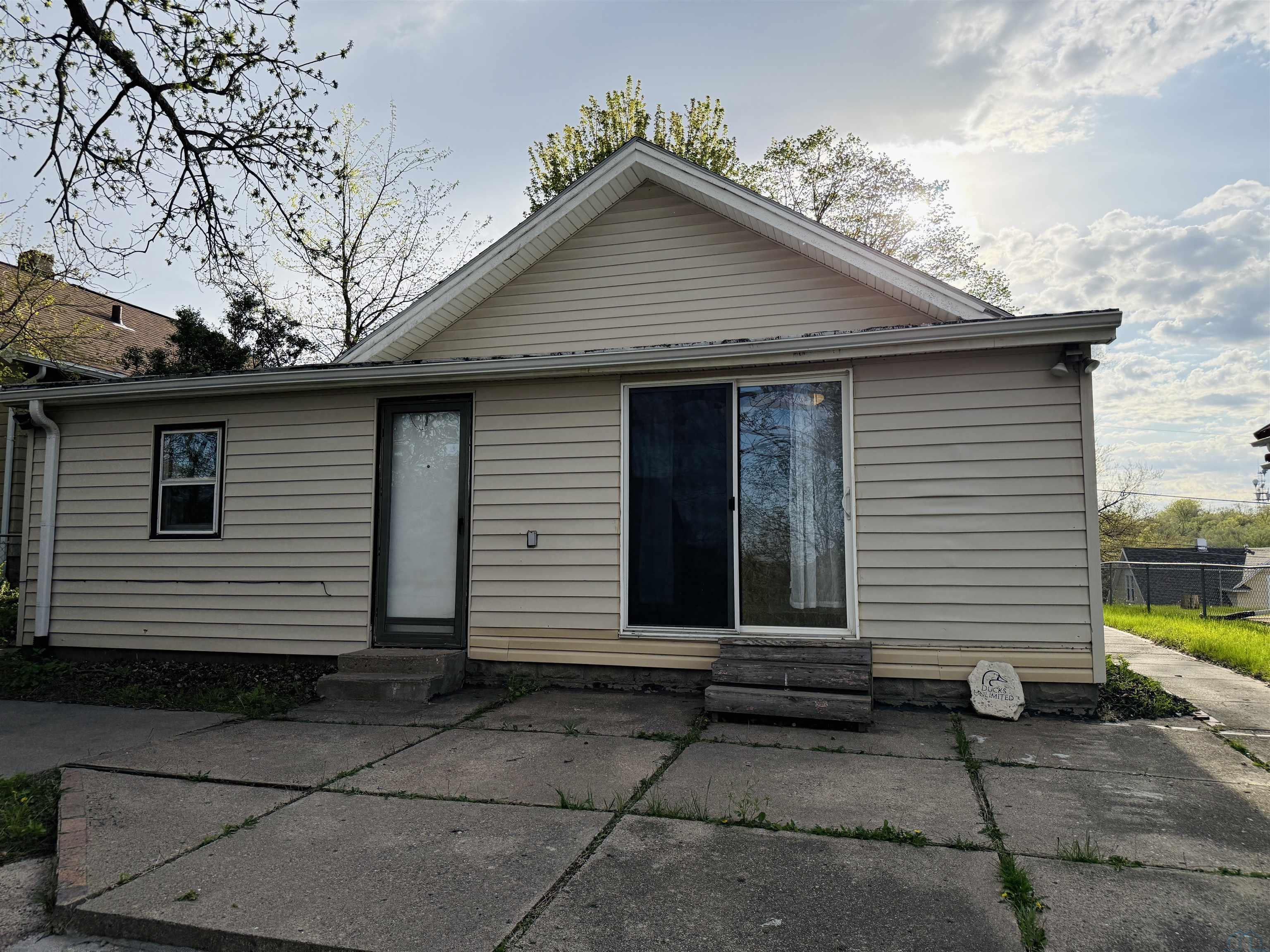 MLS #832840
