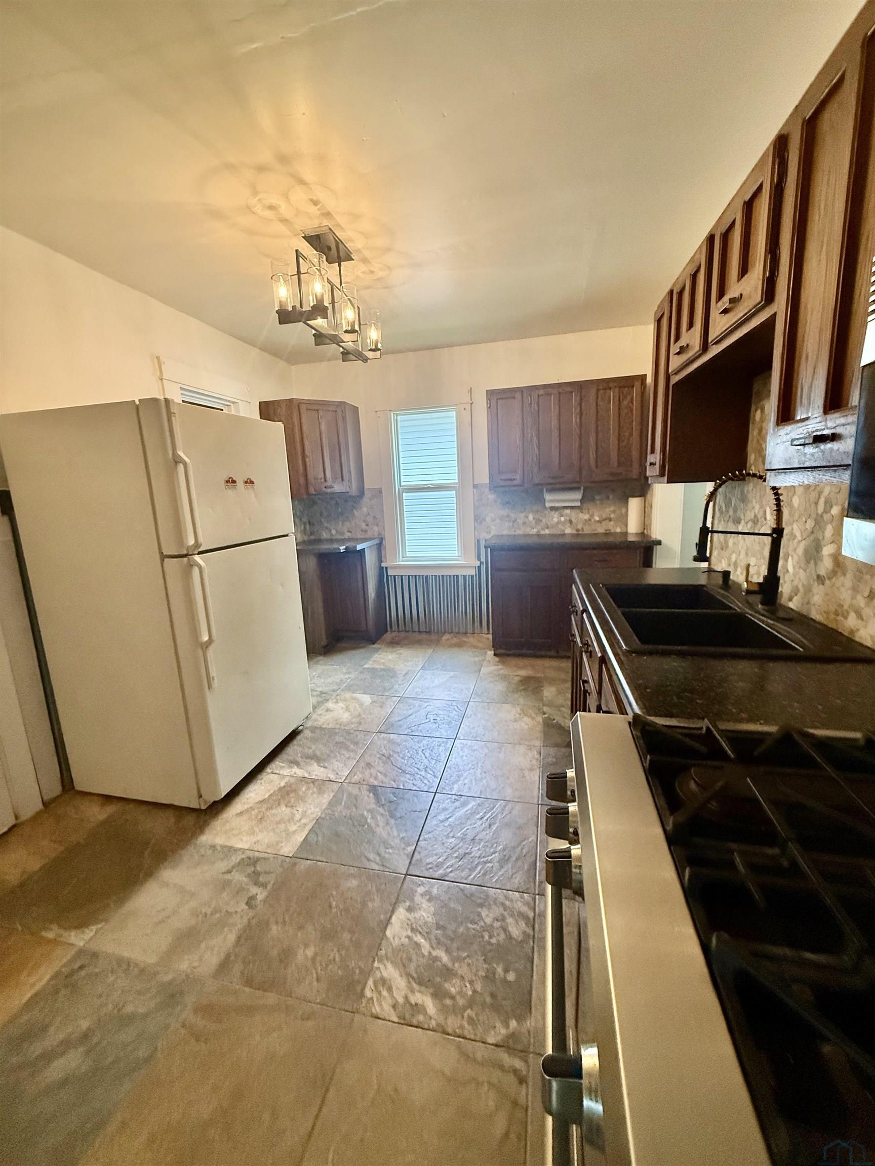 MLS #832845