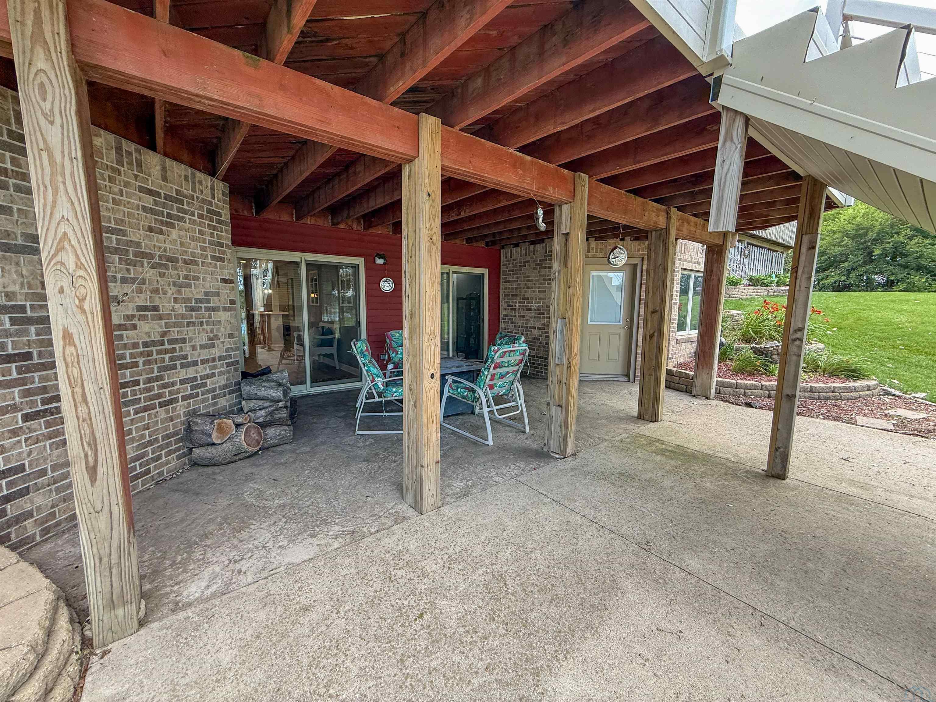 MLS #832855