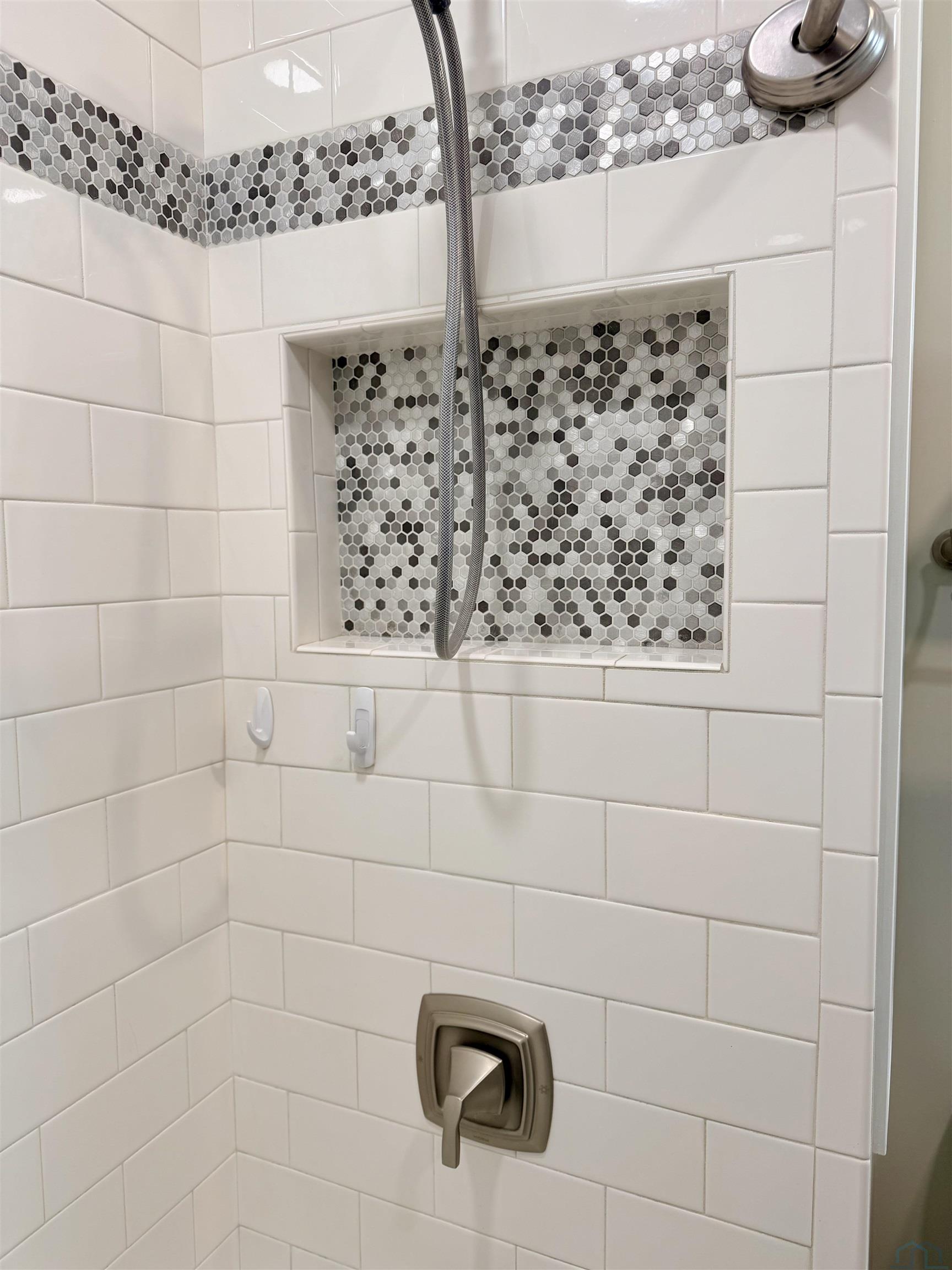 MLS #832860