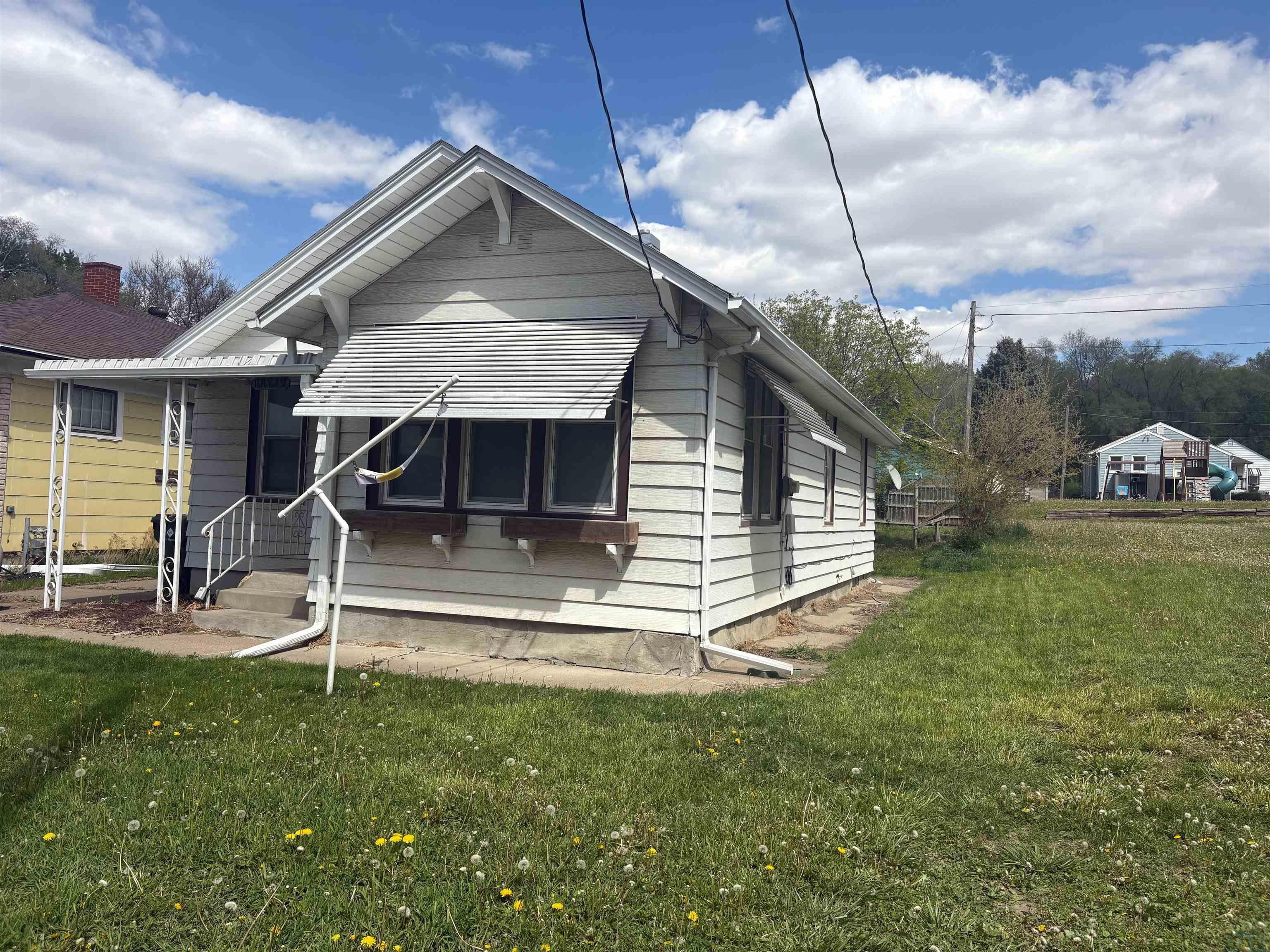 1526 Rock St, Sioux City, IA 51105 
