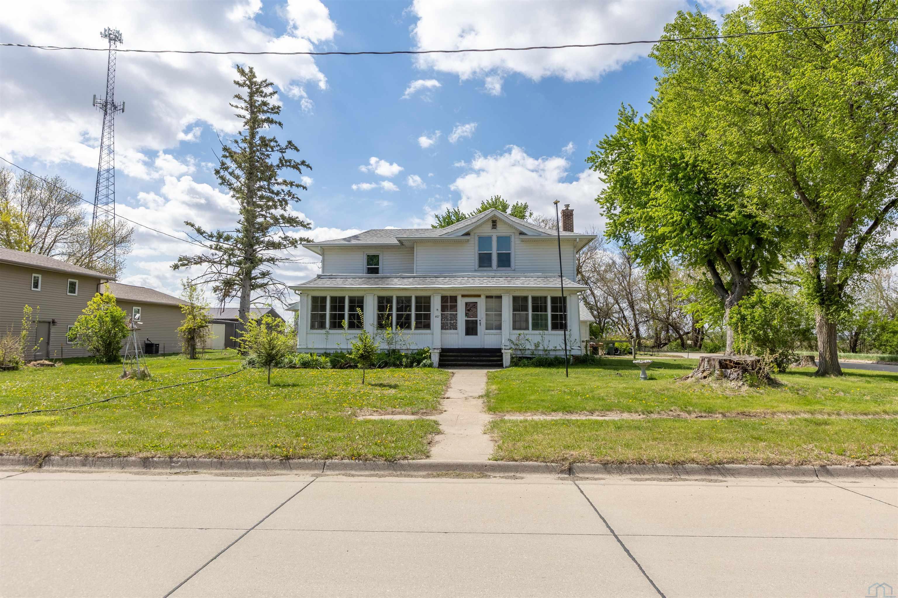 407 Walnut Street, Salix, IA 51052 