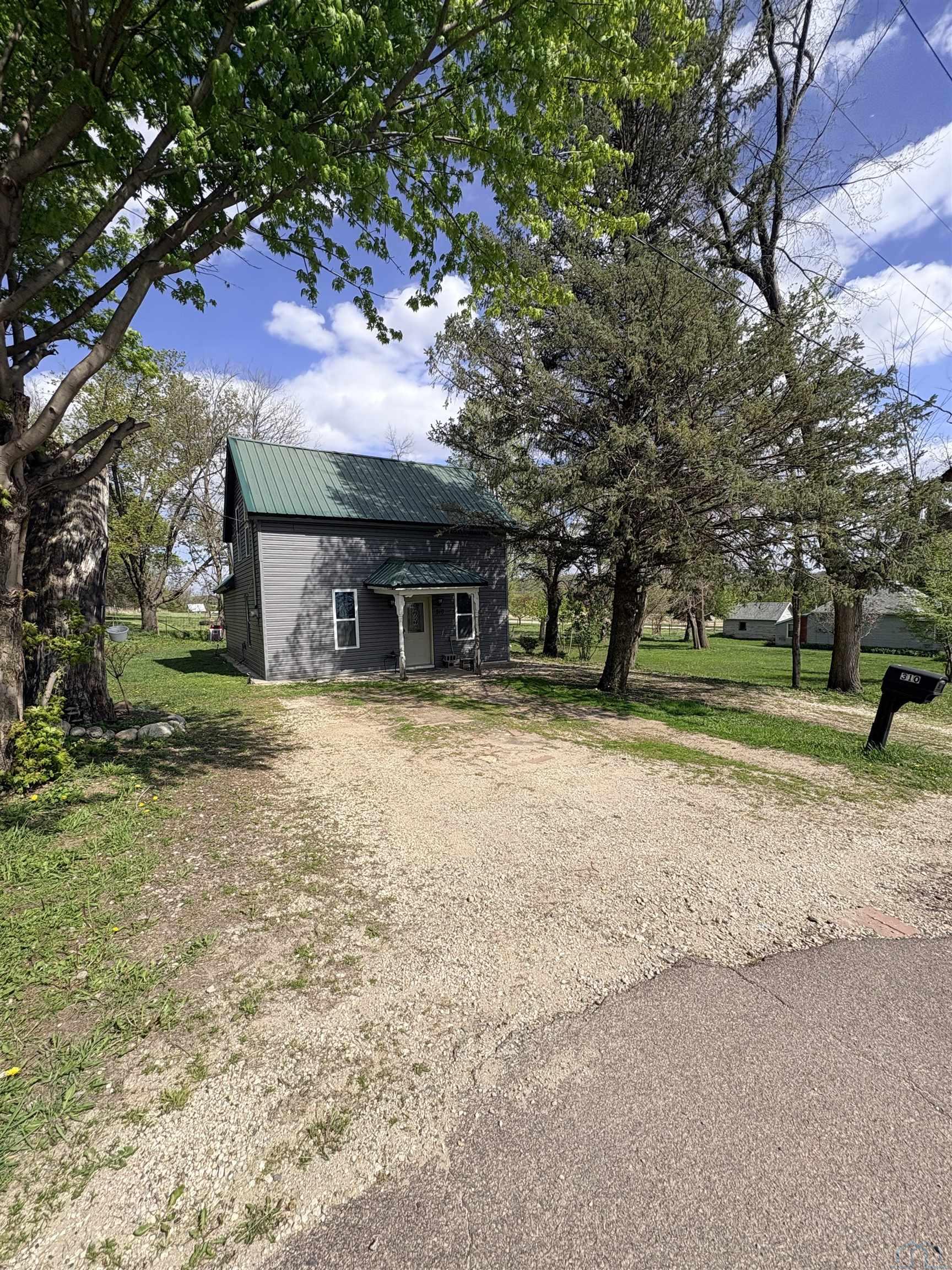 310 MAIN ST, Linn Grove, IA 51033 