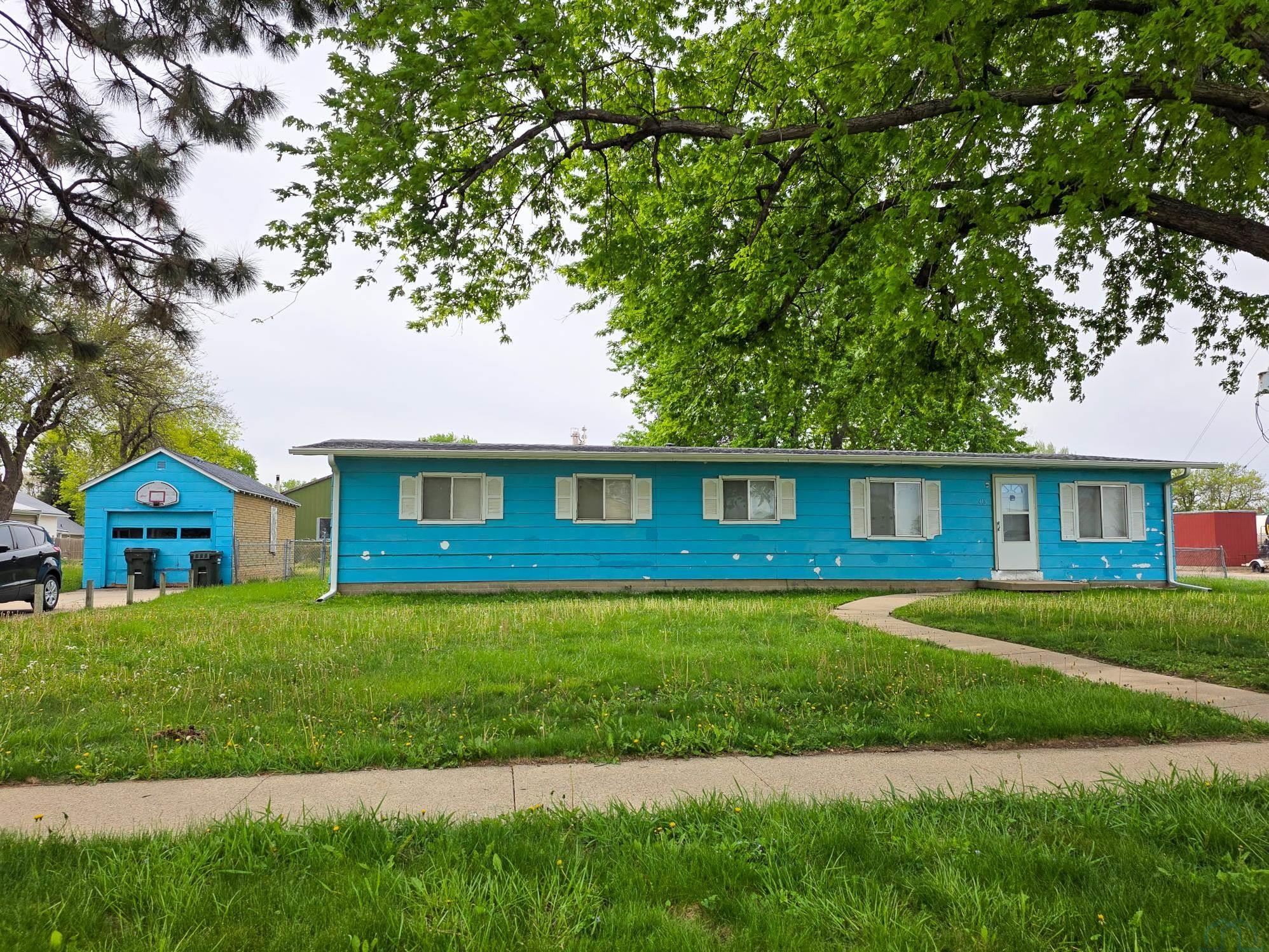 418 24th W, South Sioux City, NE 68776 