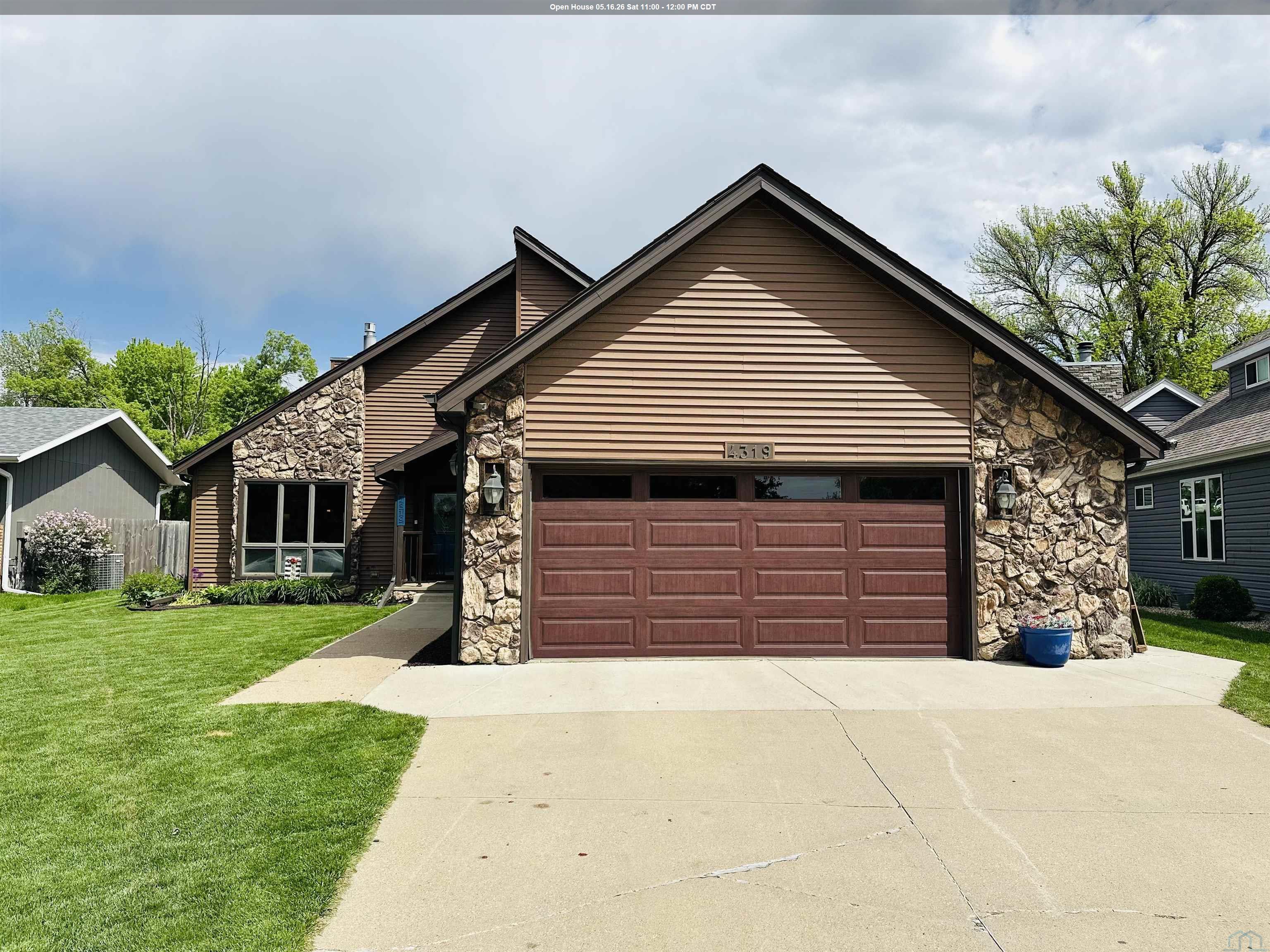 4319 Lincoln Way, Sioux City, IA 51106 