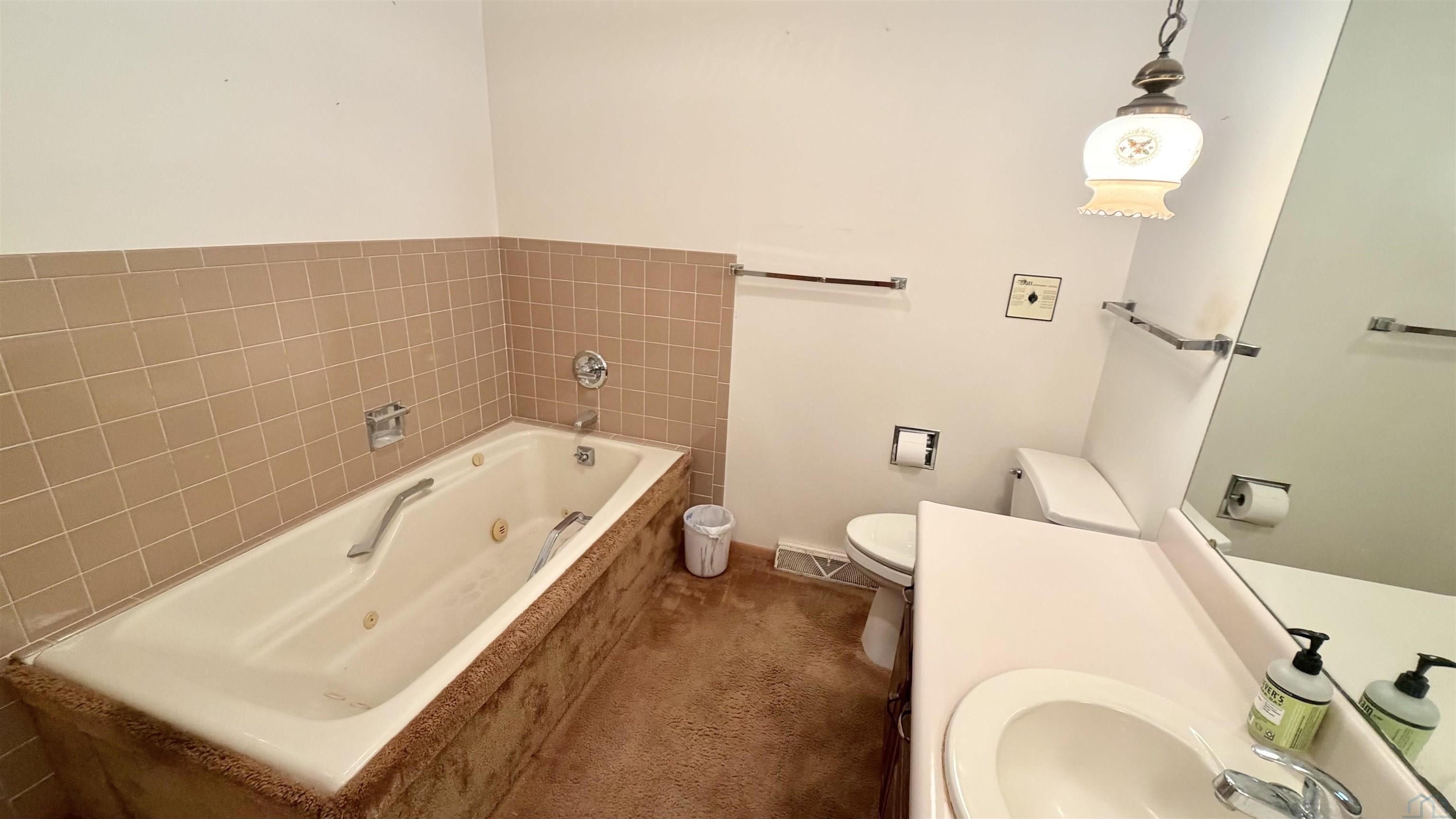 MLS #832889