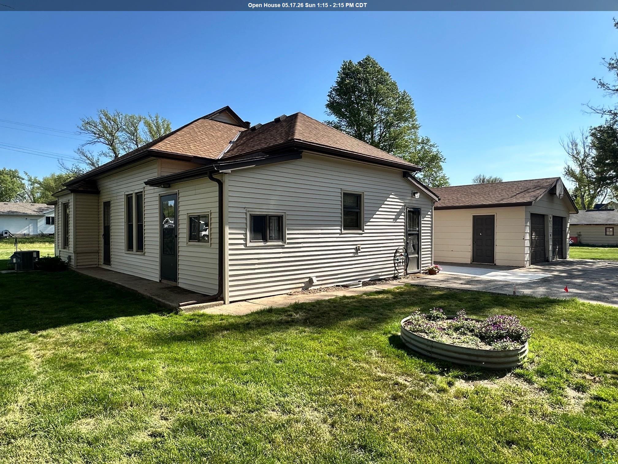 209 Broadway St, Newcastle, NE 68757 