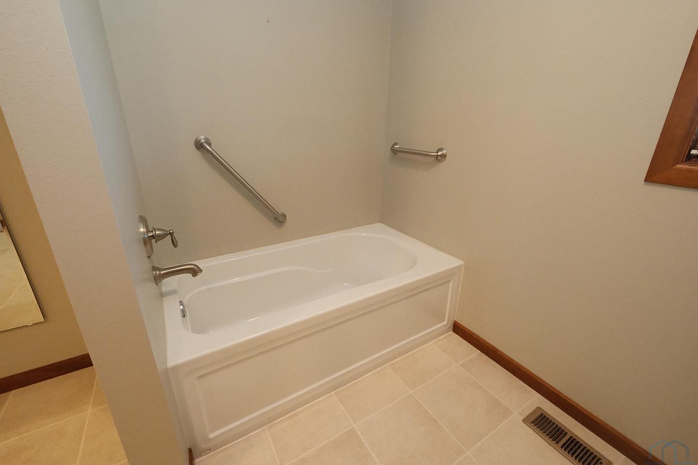 MLS #832897