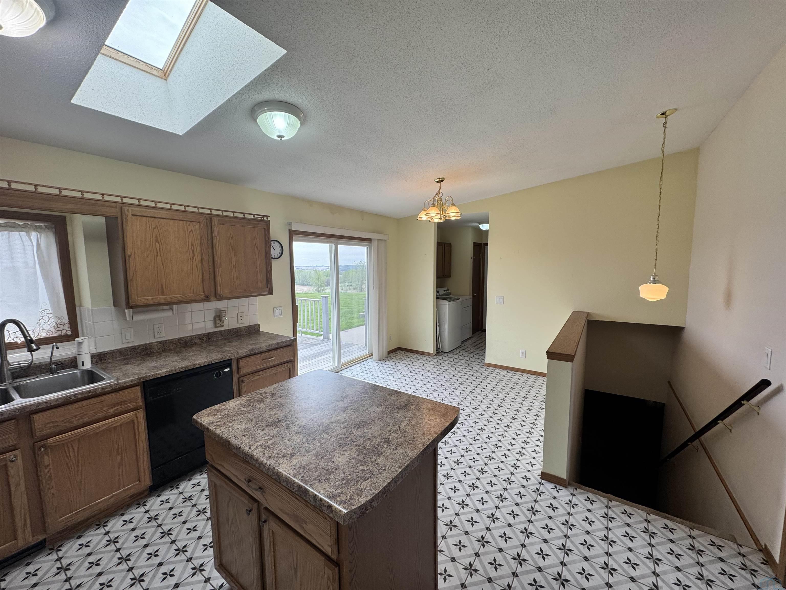 MLS #832906