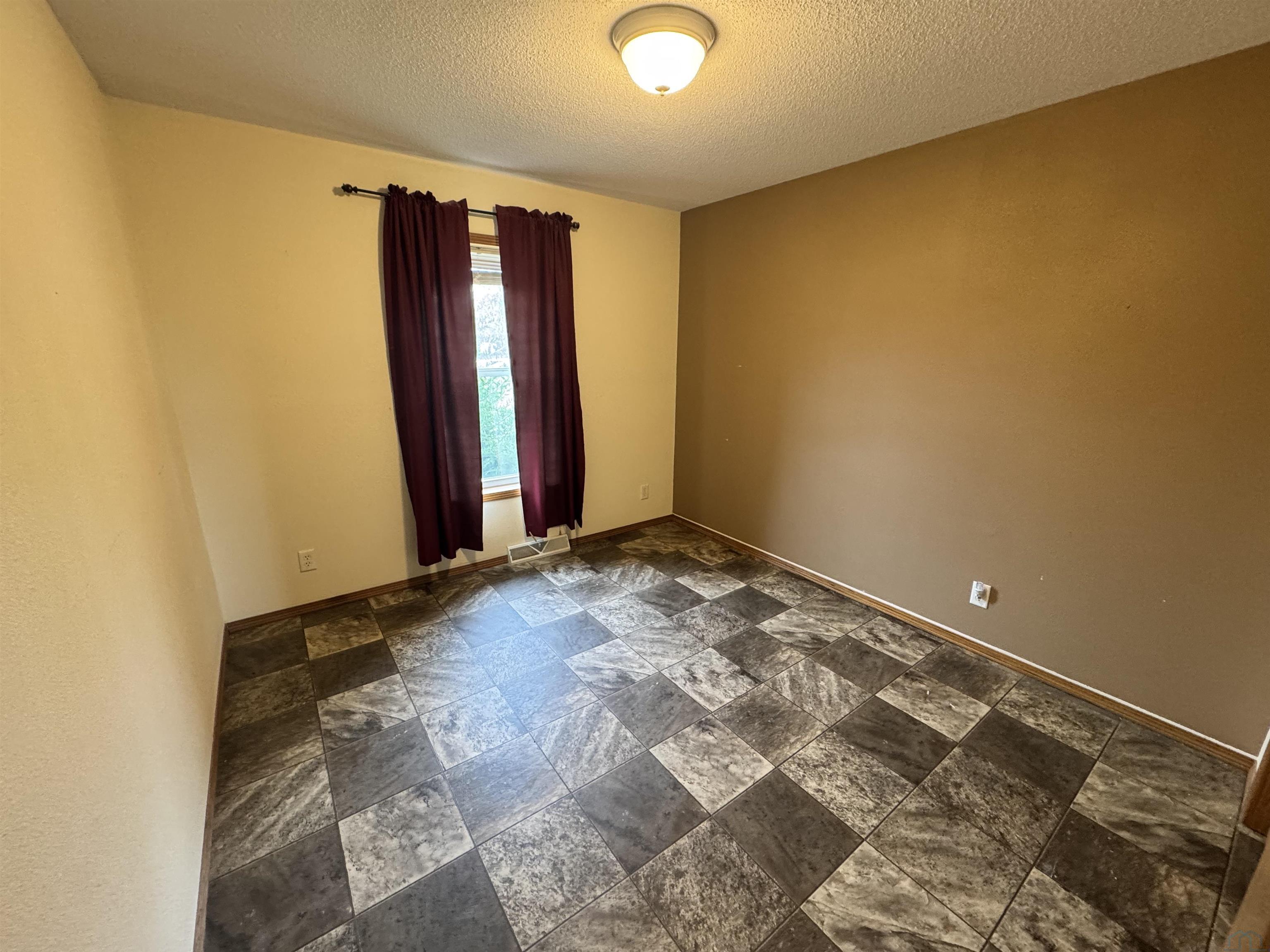 MLS #832906