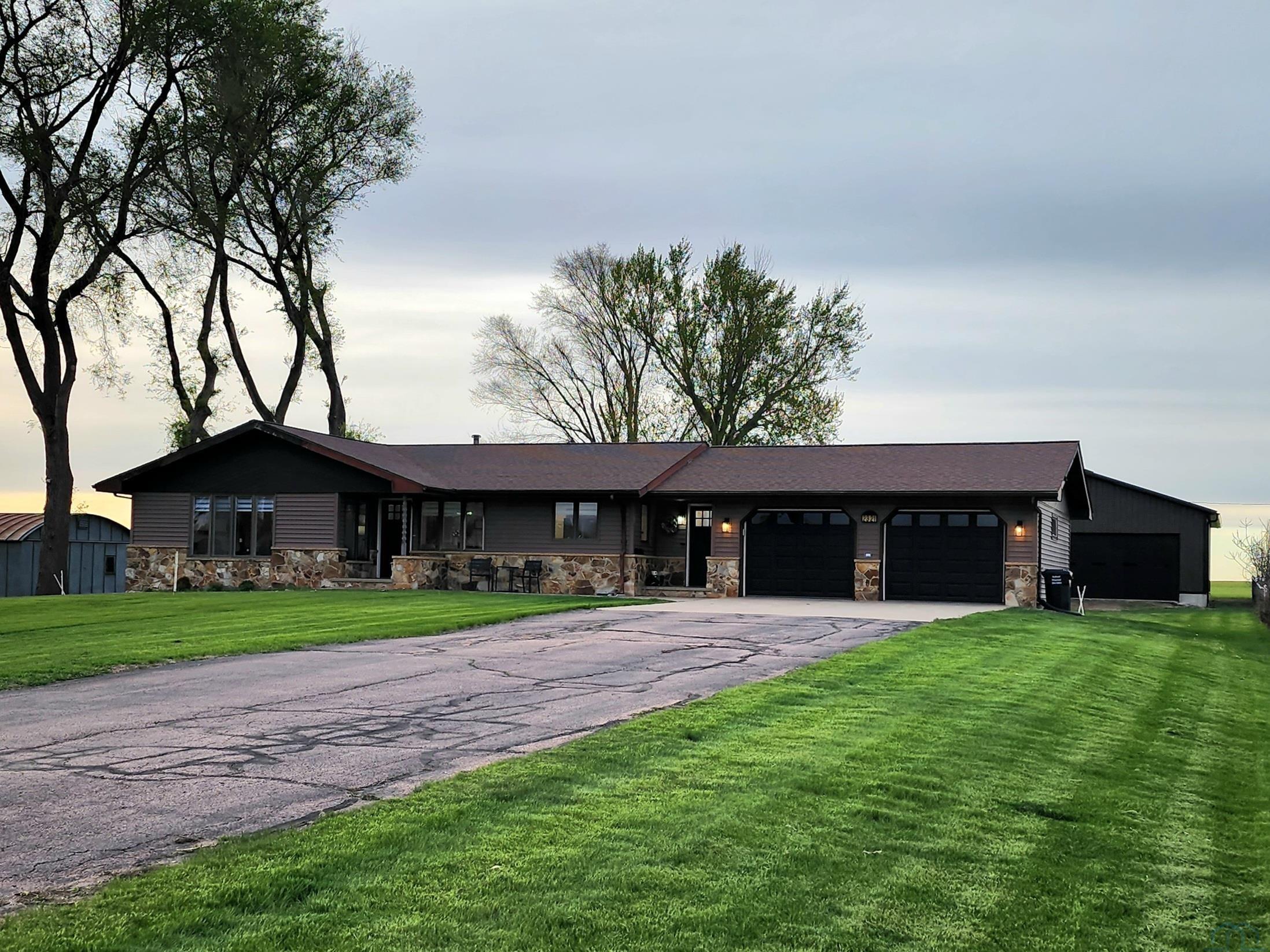 2321 Park St., Sheldon, IA 51201 