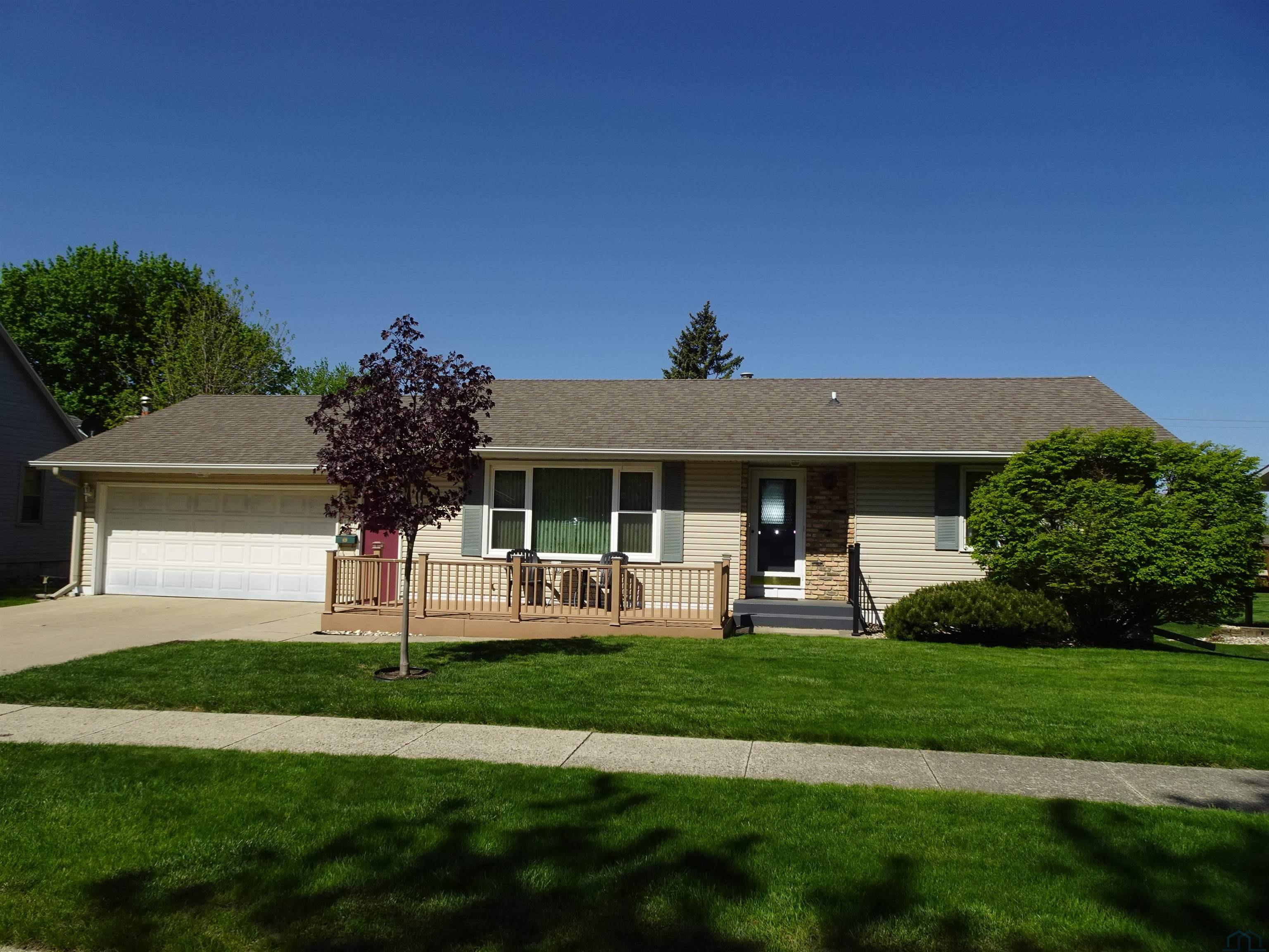 125 6th Avenue N, Sheldon, IA 51201 
