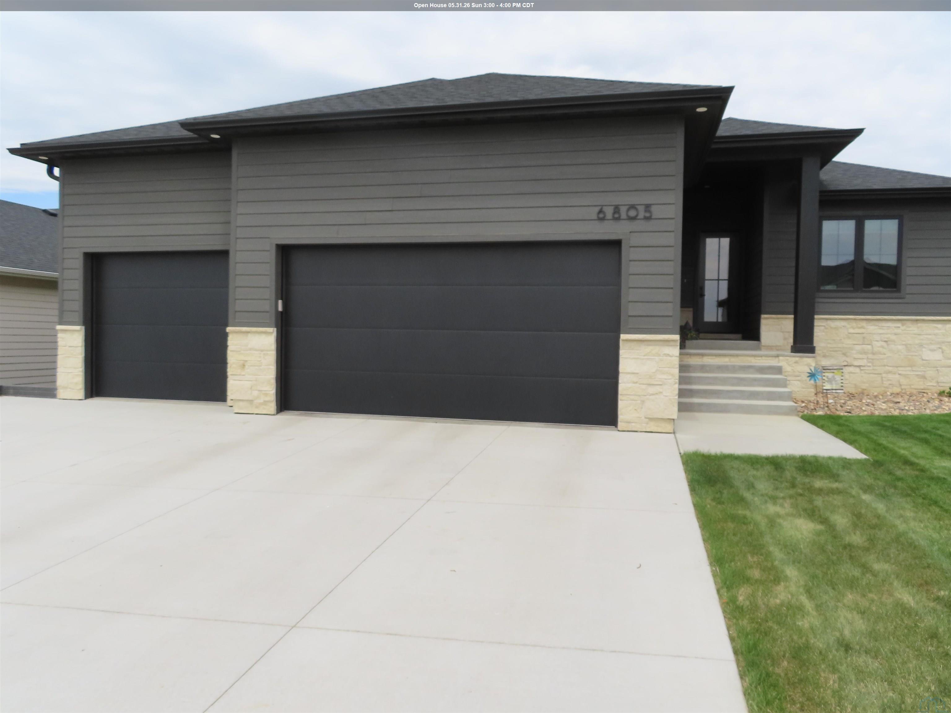 6805 Prairie View Dr, Sioux City, IA 51106 