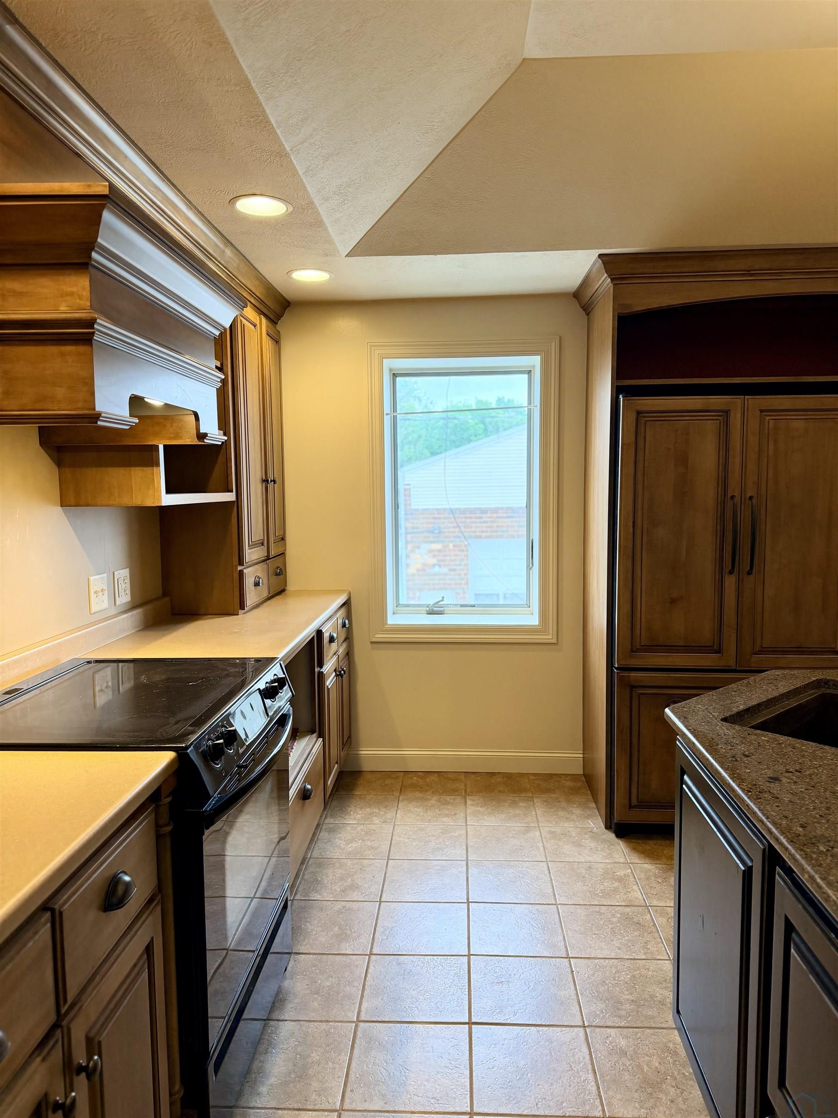 MLS #832948