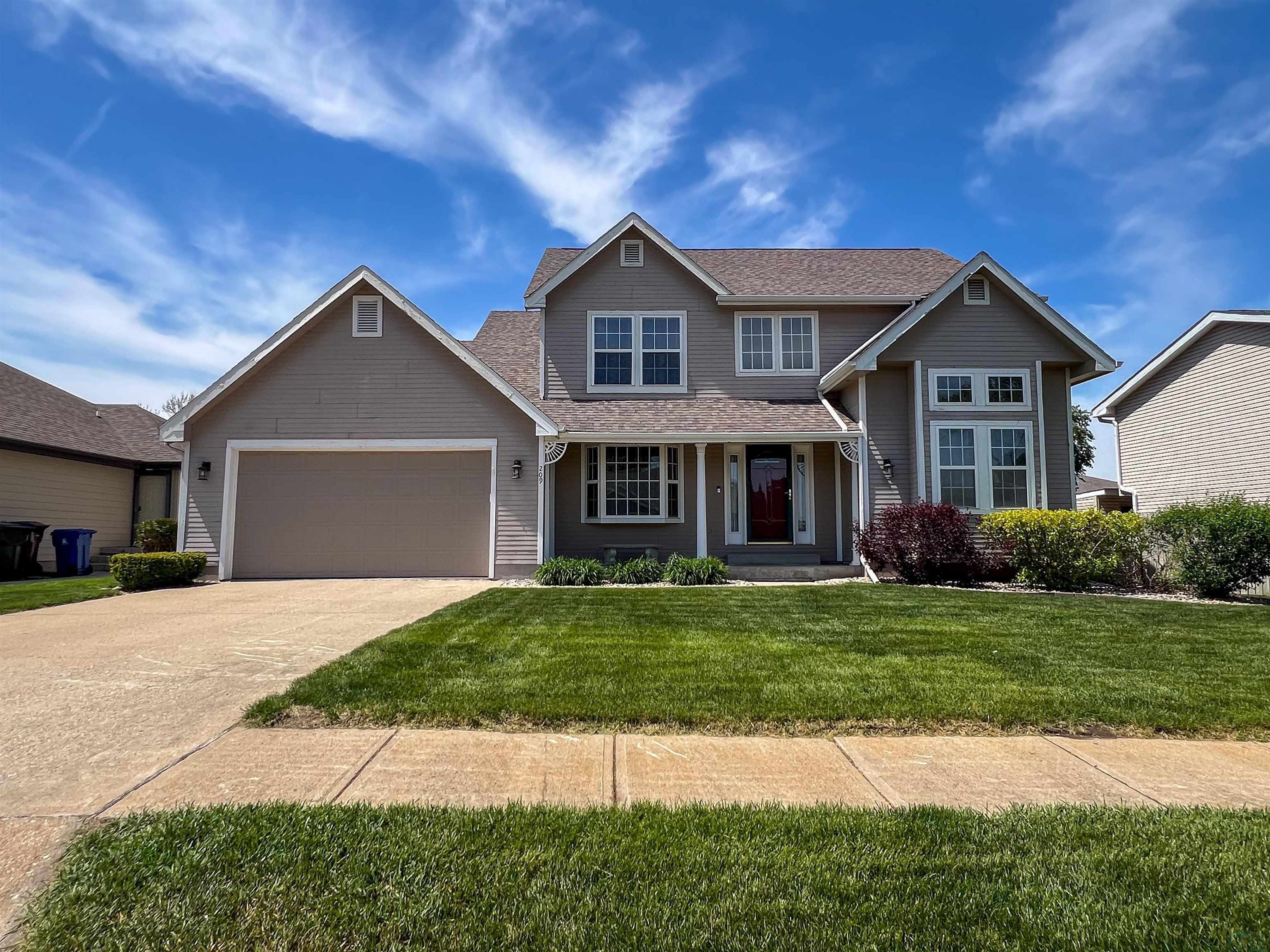 209 Oakmont Drive, South Sioux City, NE 68776 