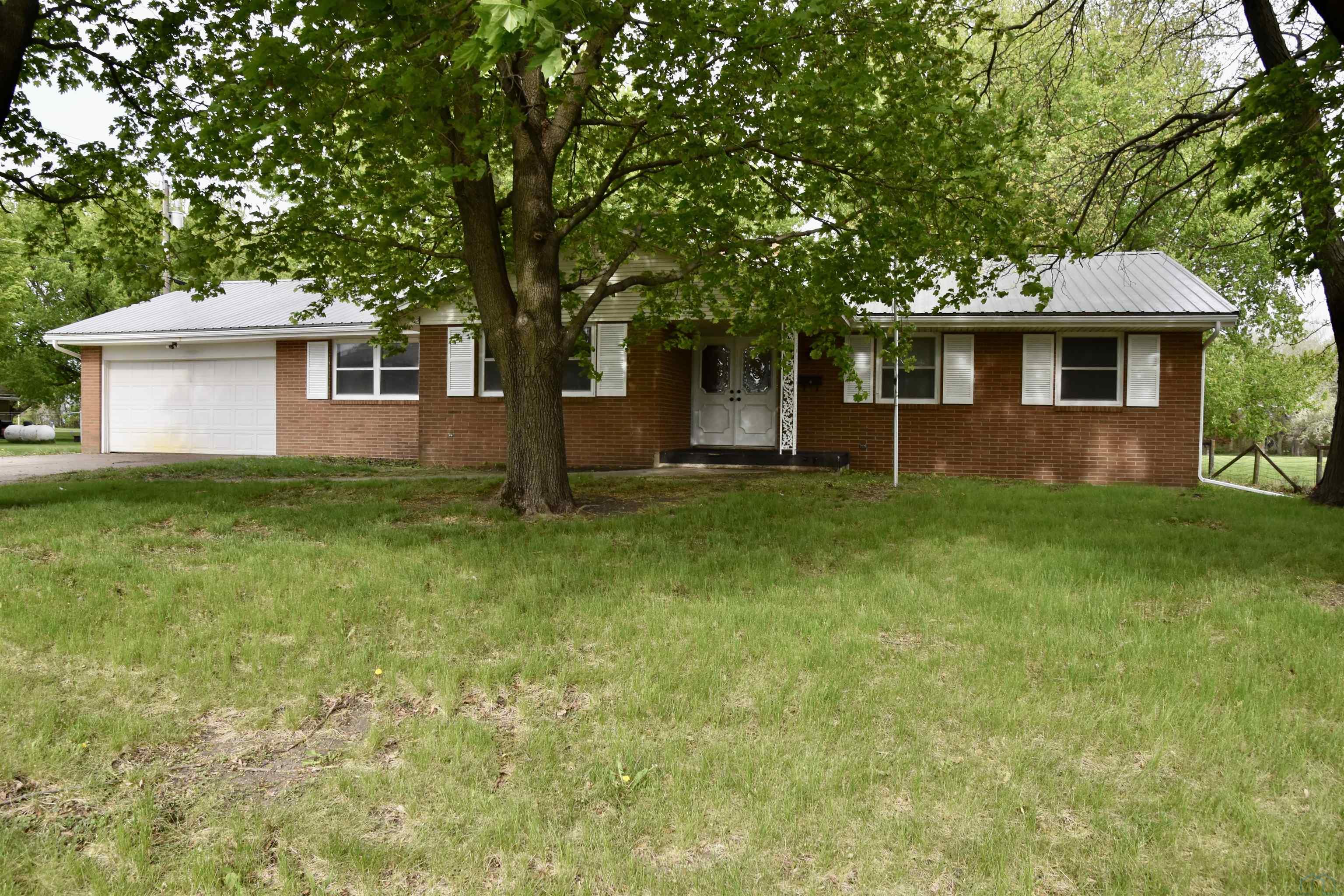 2504` Sorrel Ave, Melvin, IA 51350 