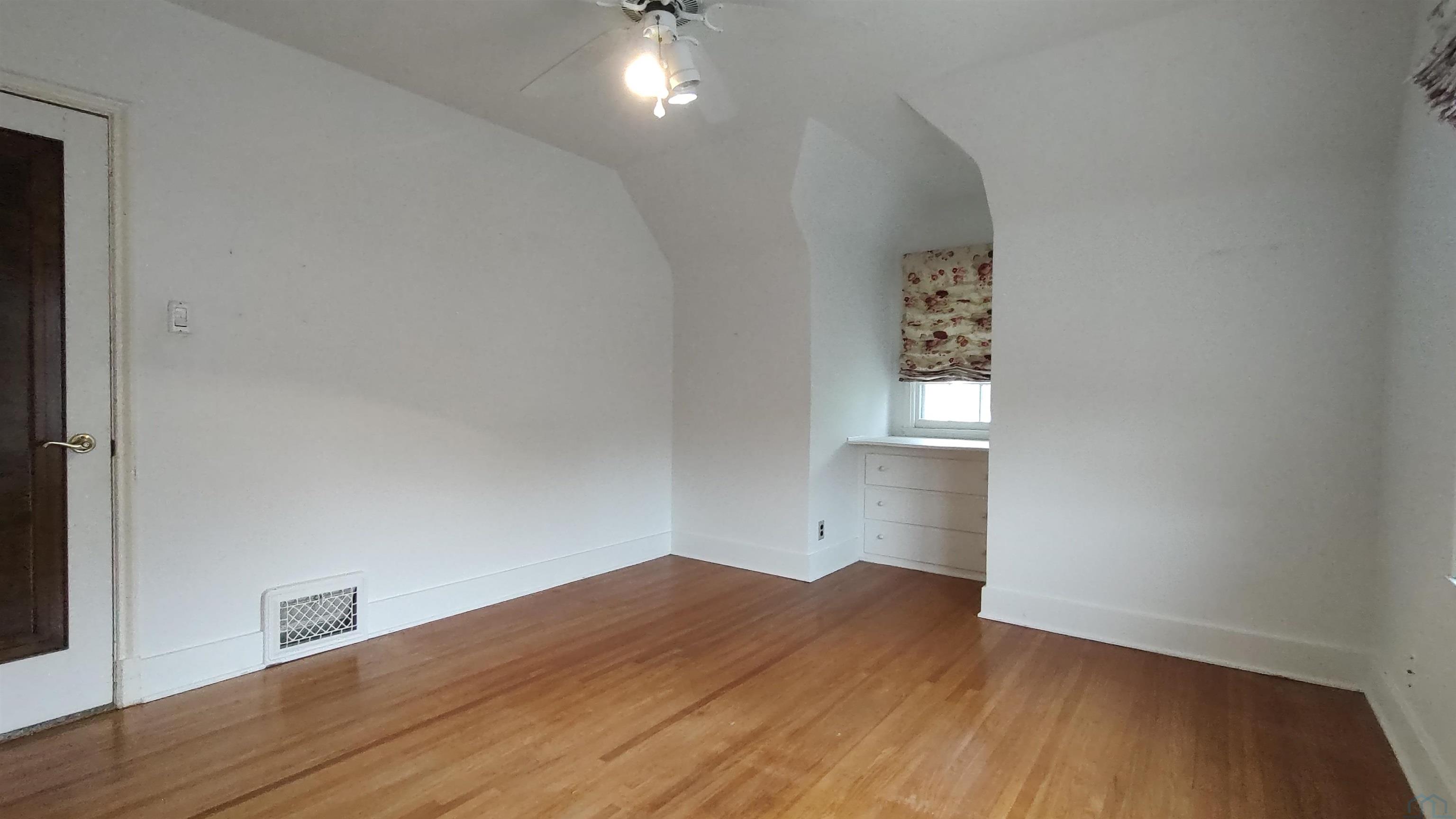 MLS #832957