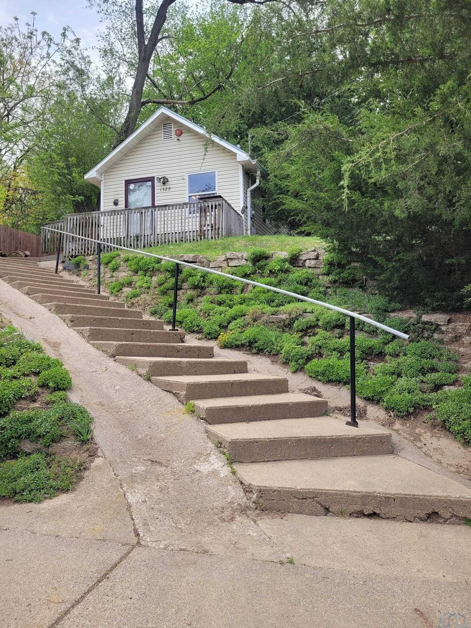 1529 Carlin Avenue, Sioux City, IA 51105 