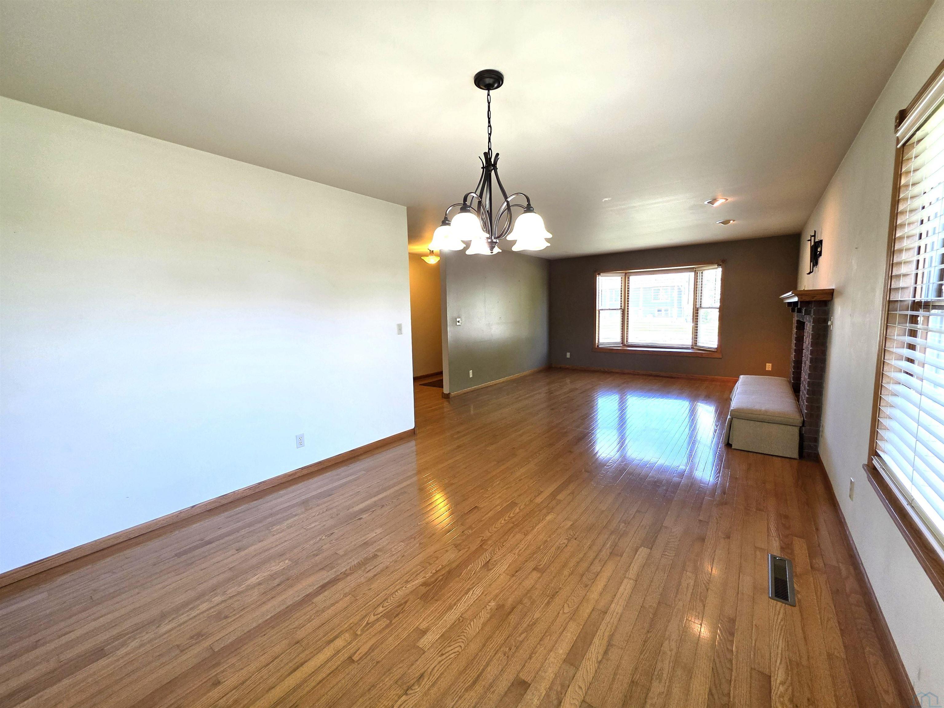 MLS #832960