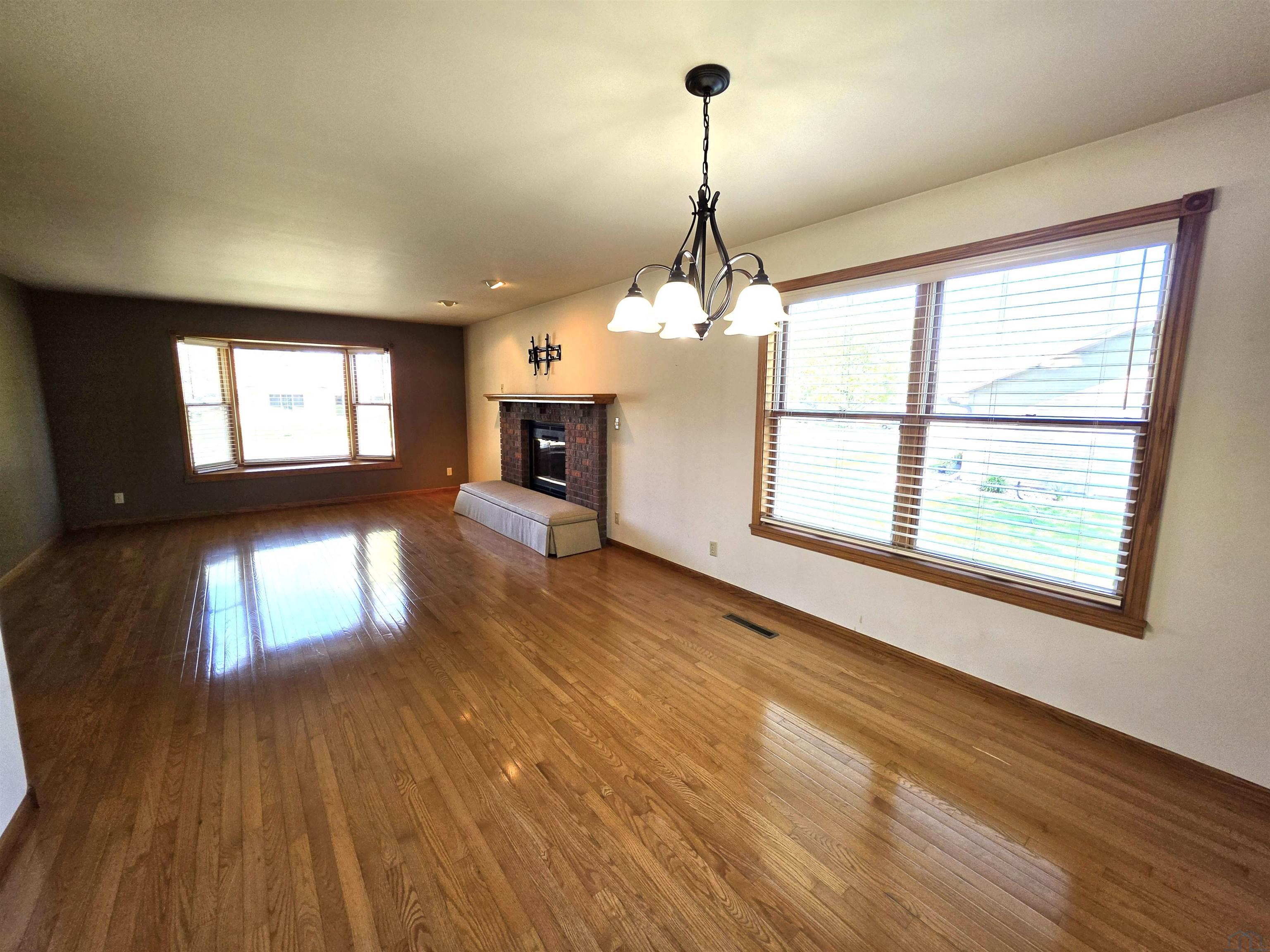 MLS #832960