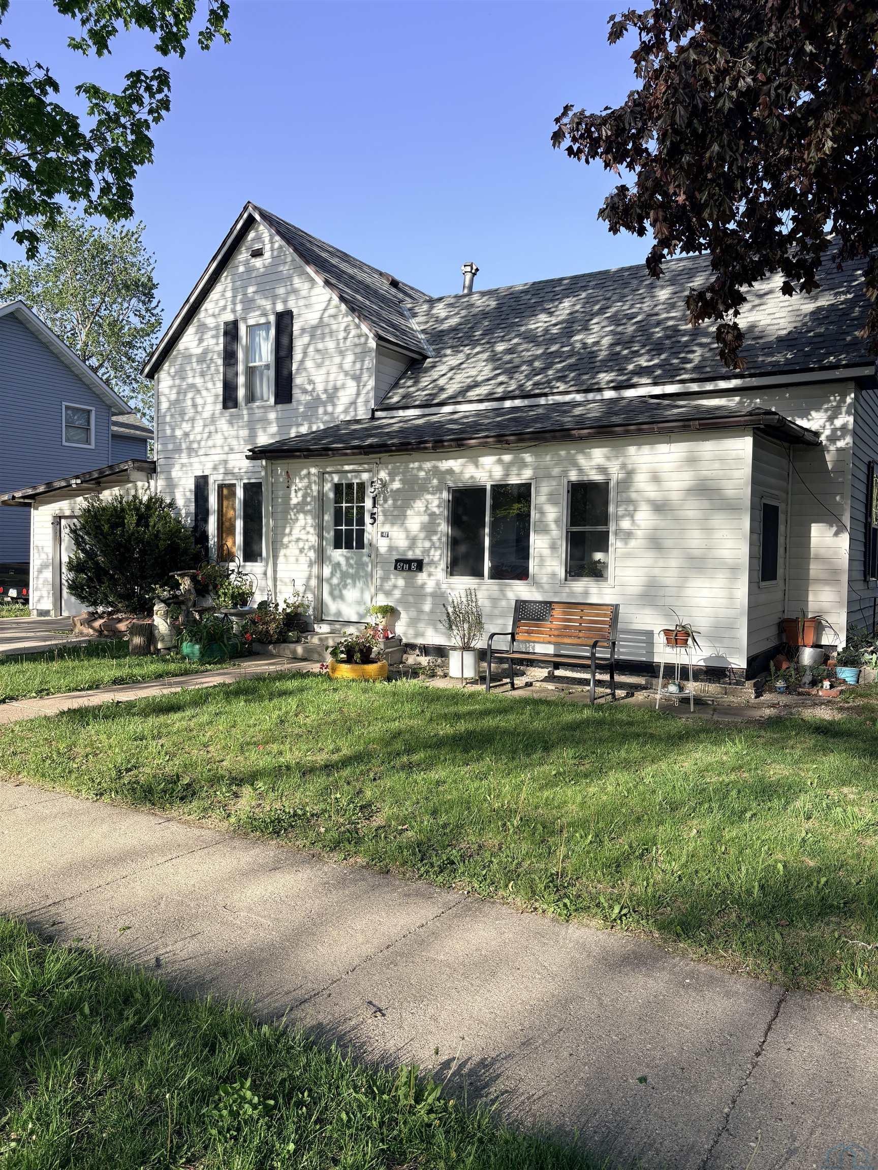 515 SUPERIOR ST, Storm Lake, IA 50588 