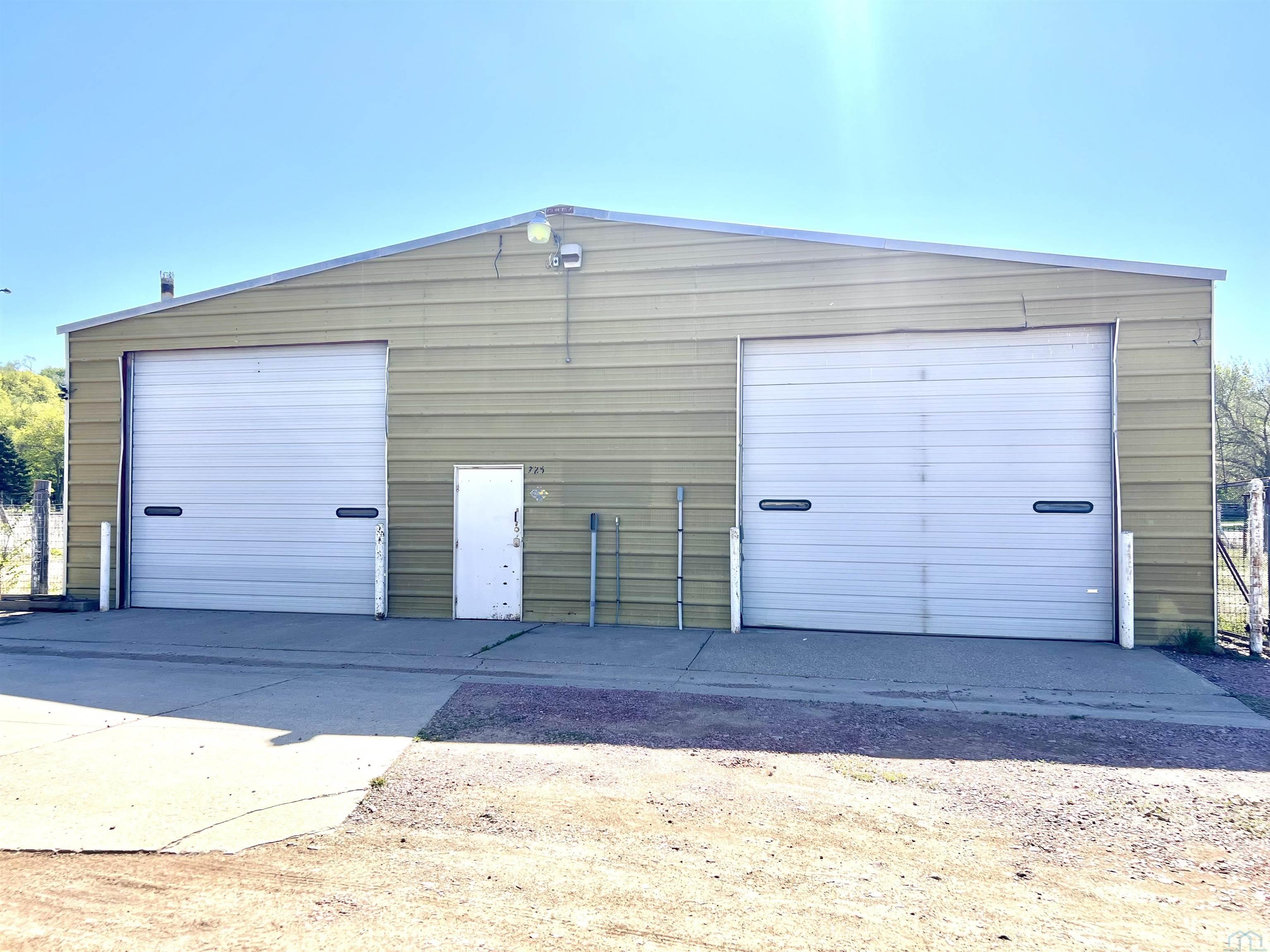 717 Broadway, Vermillion, SD 57069 