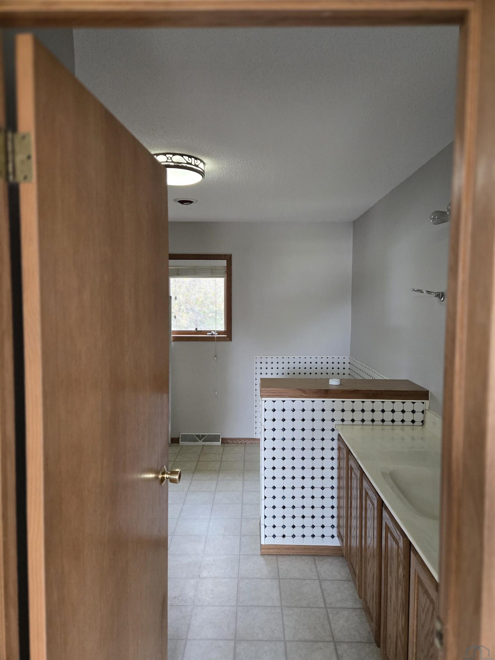 MLS #832967