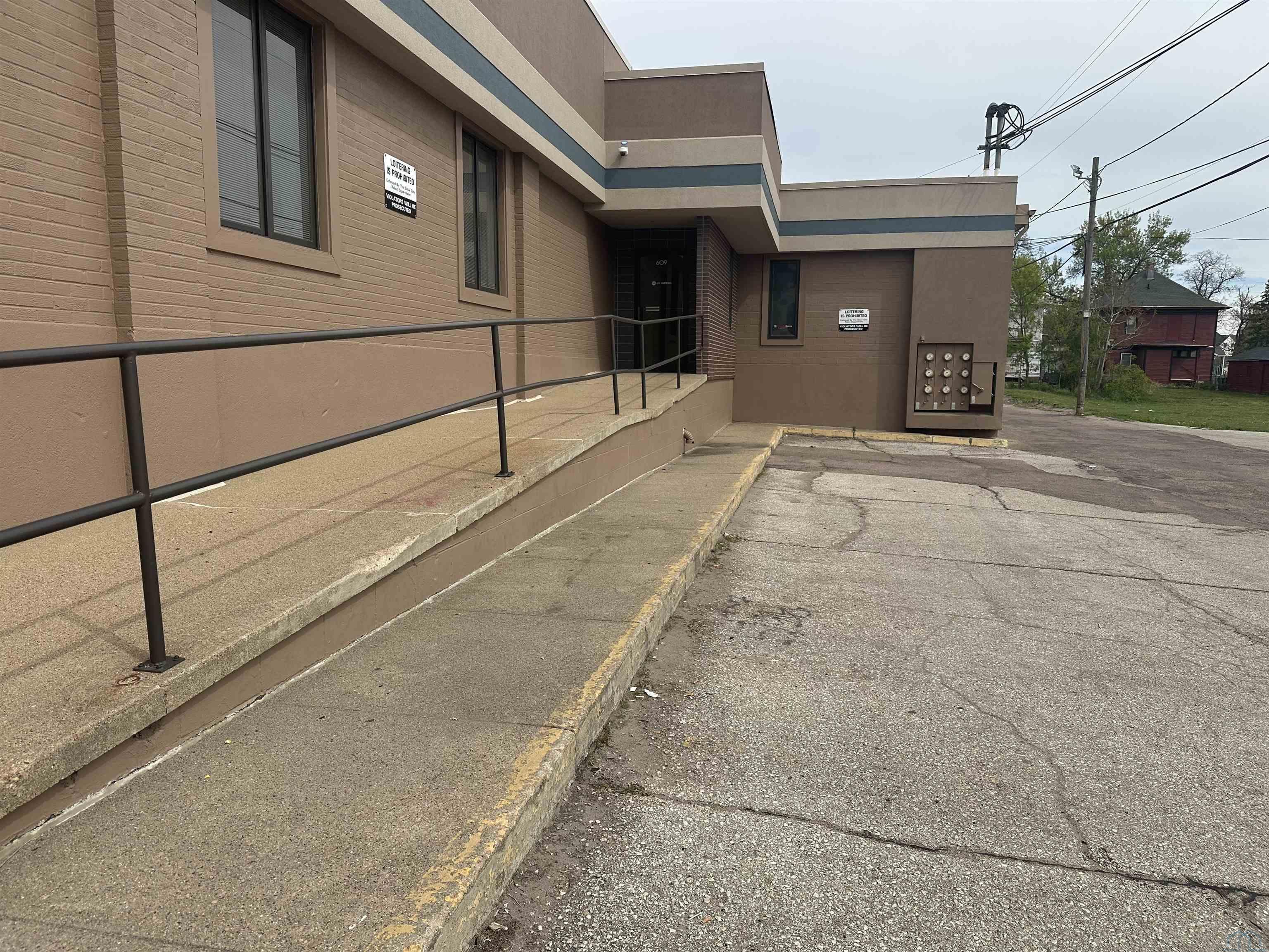 609 14th St #A, Sioux City, IA 51105 