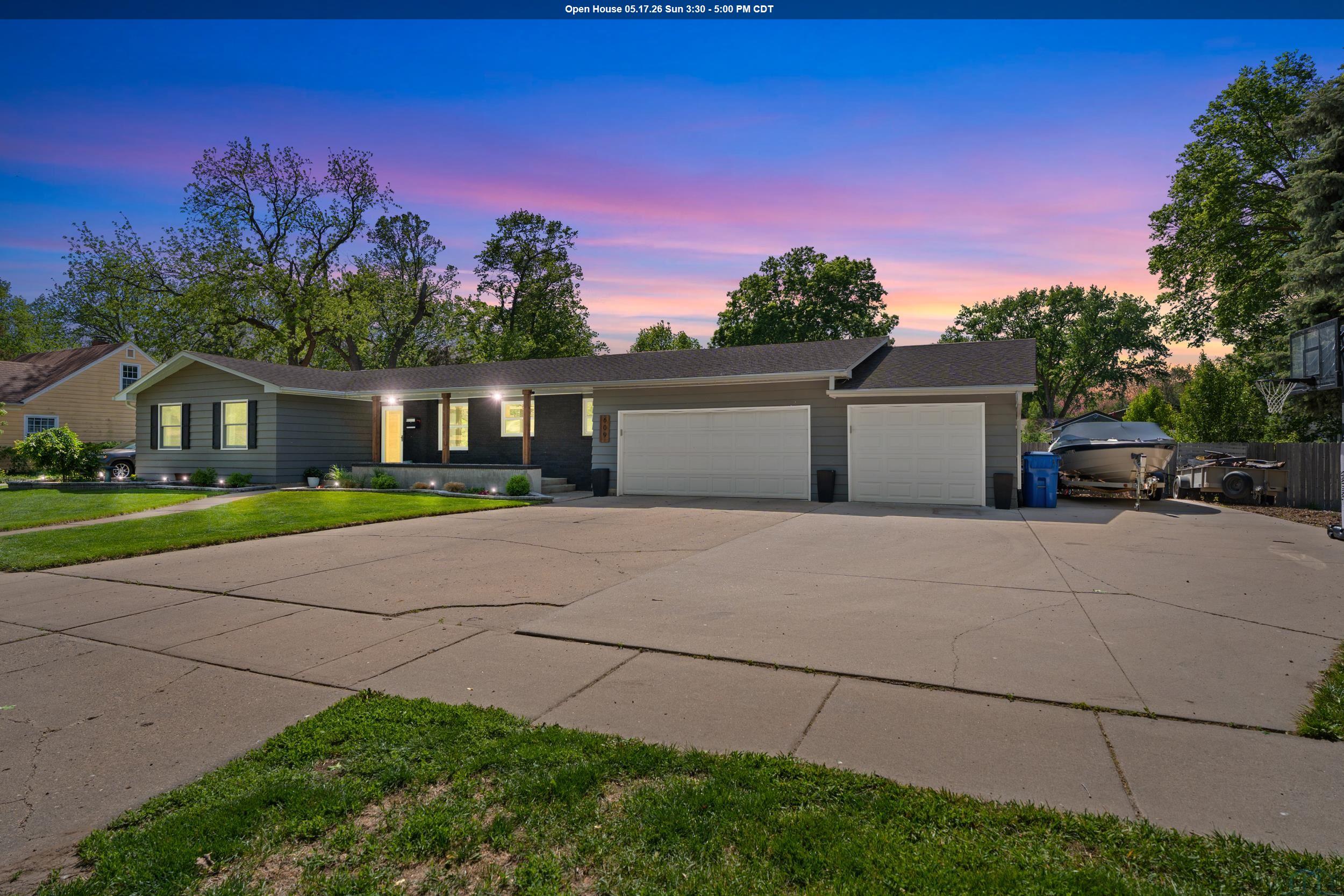 609 Thomas, Vermillion, SD 57069 