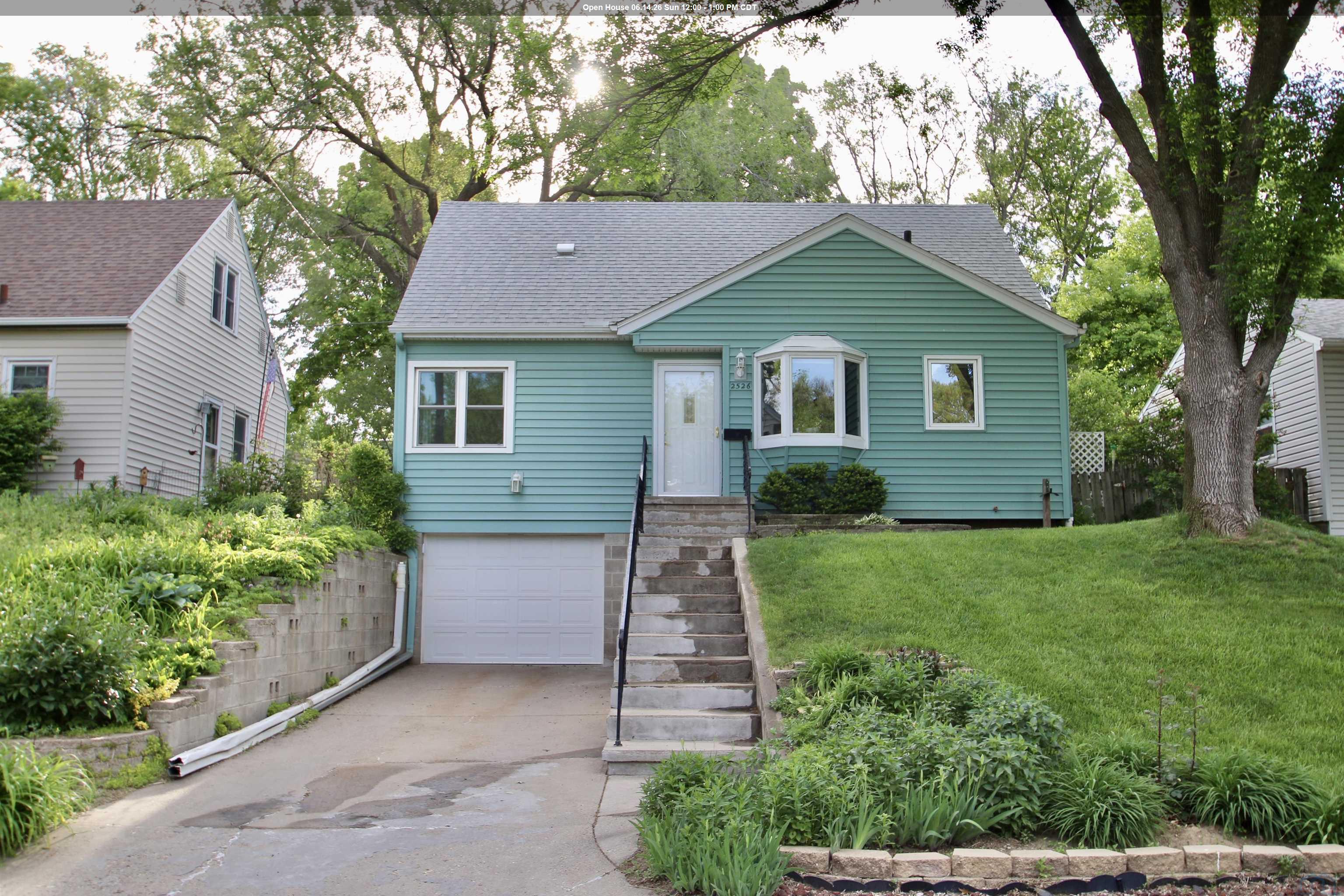 2526 Cecelia St S, Sioux City, IA 51106 