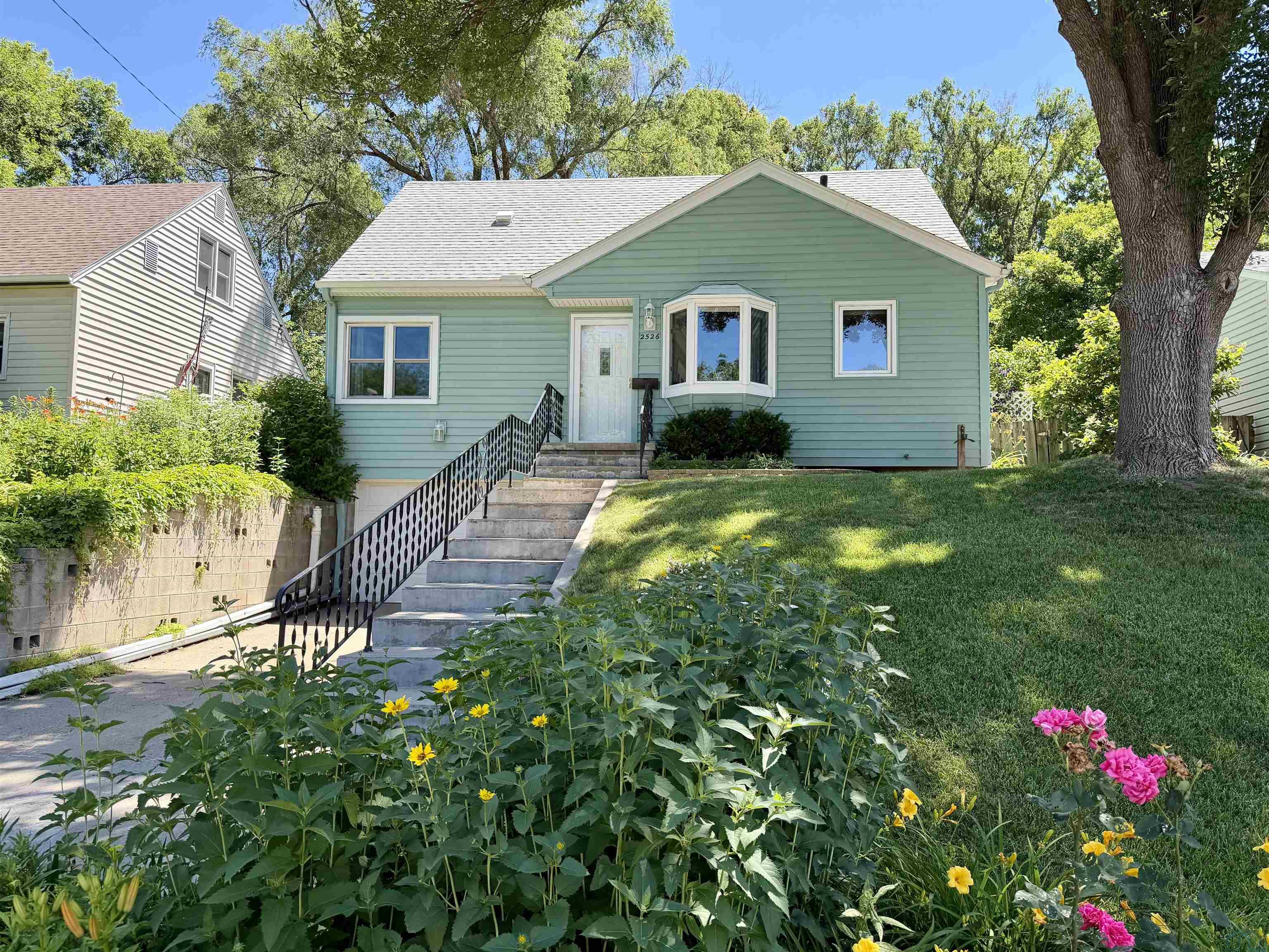 2526 Cecelia St S, Sioux City, IA 51106 