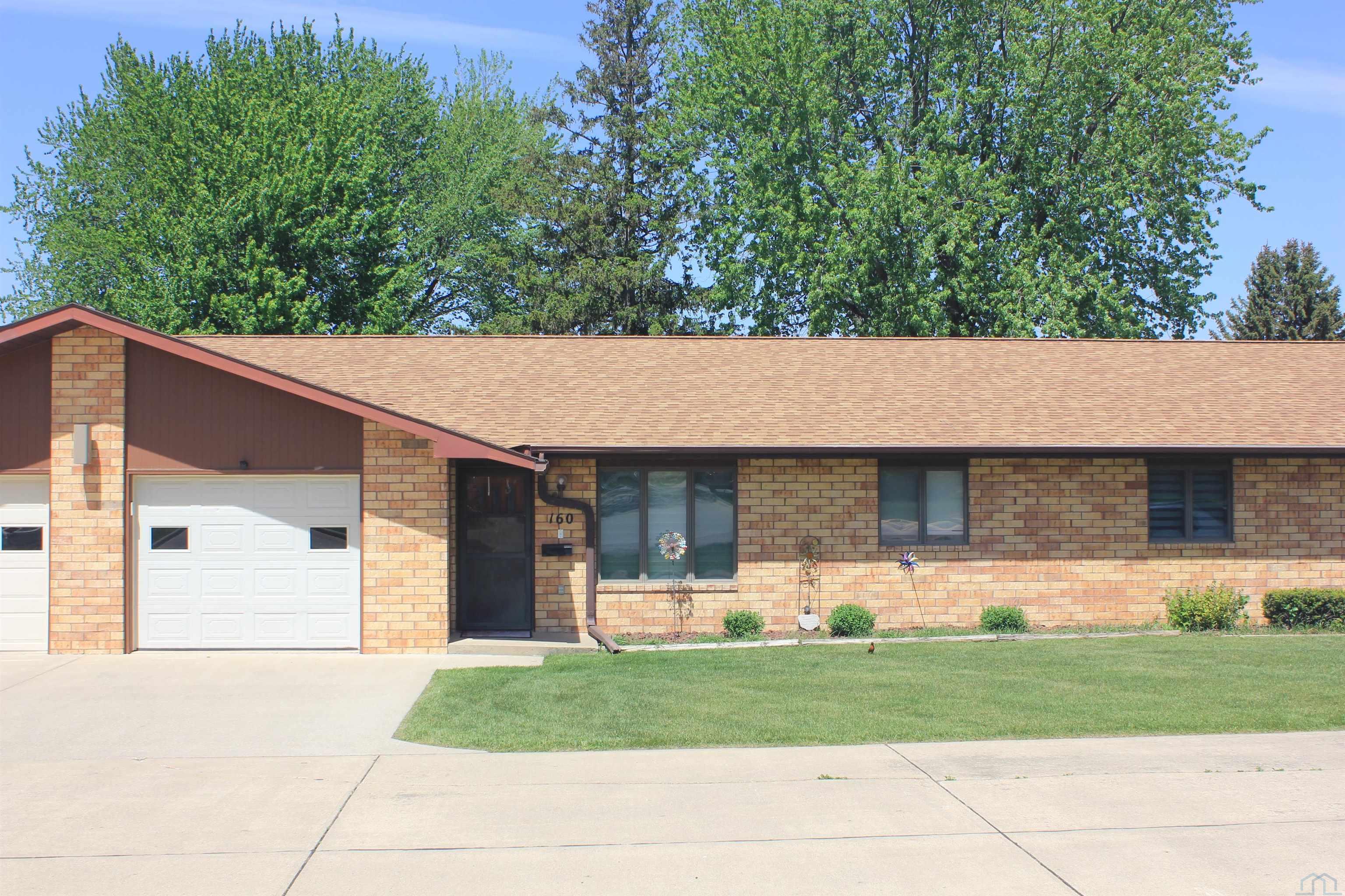 160 6th Ave NE, LeMars, IA 51031 
