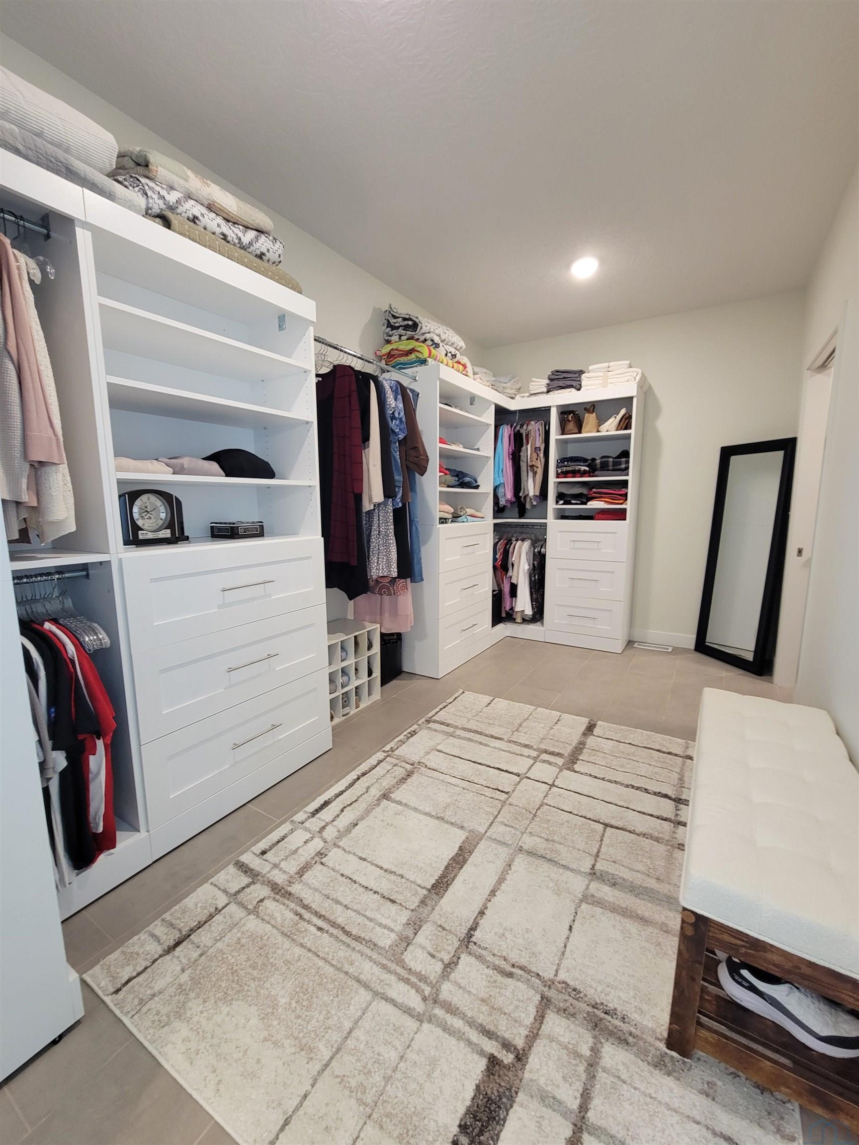 MLS #832998