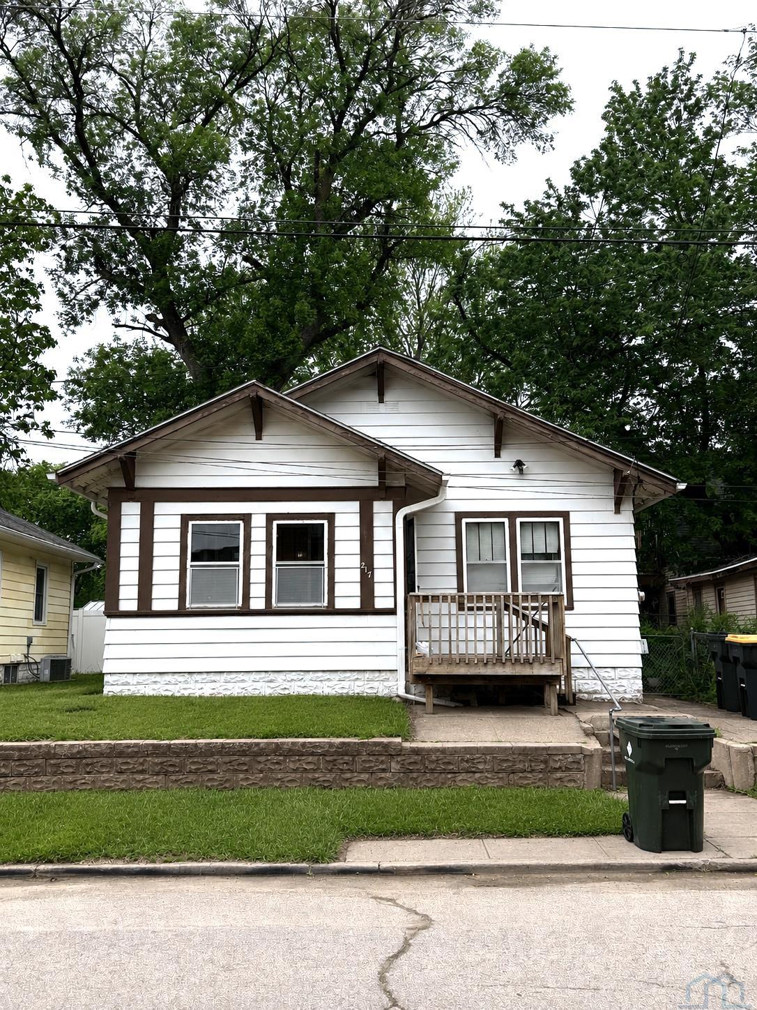217 Rebecca St., Sioux City, IA 51103 