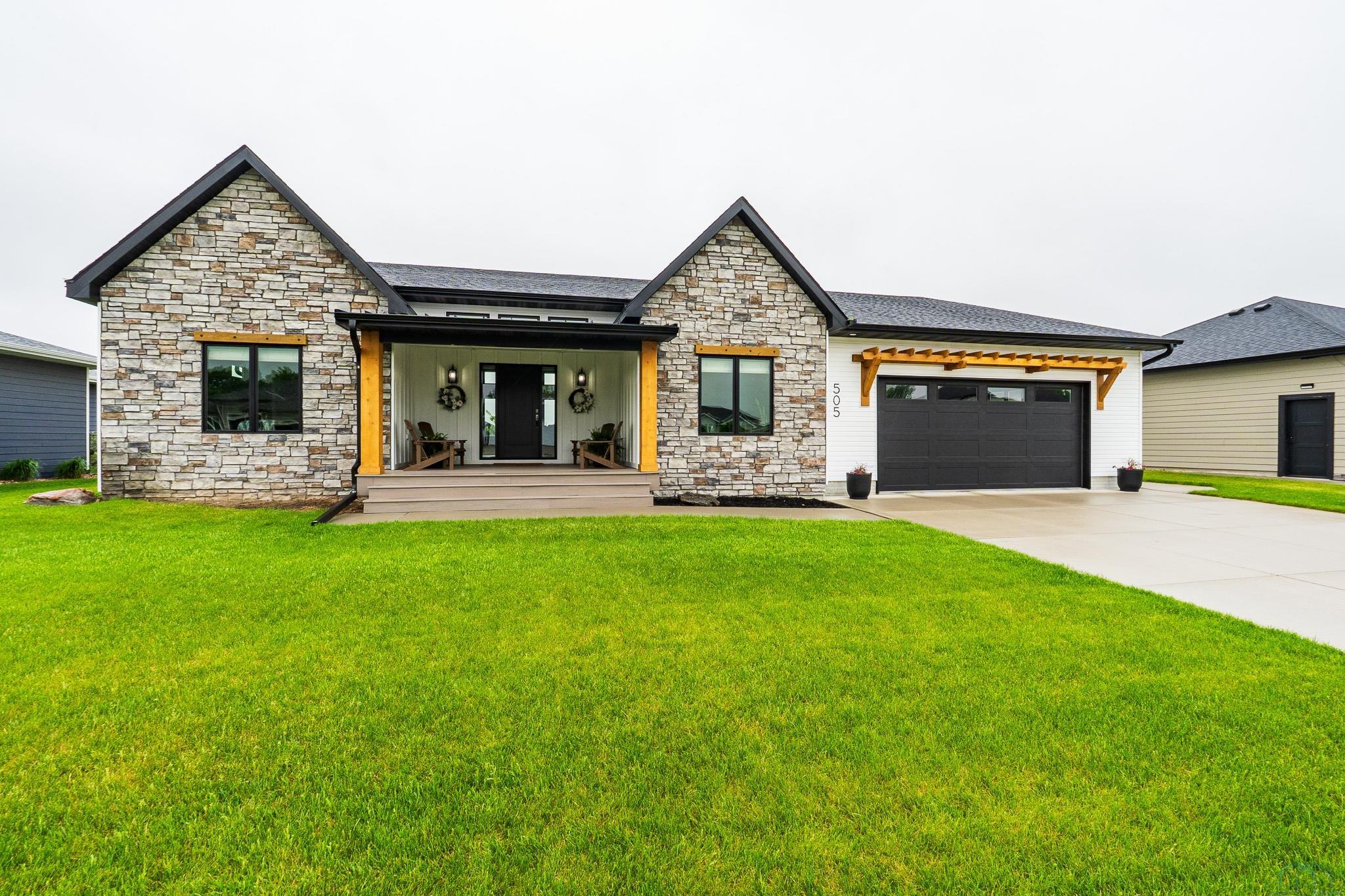 505 Jace Rd, Sergeant Bluff, IA 51054 