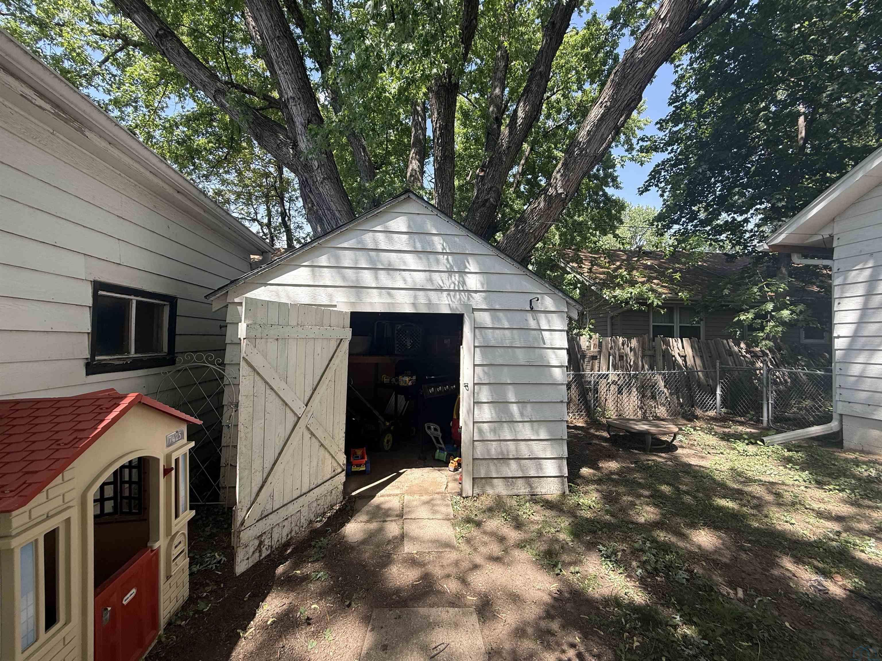 MLS #833046