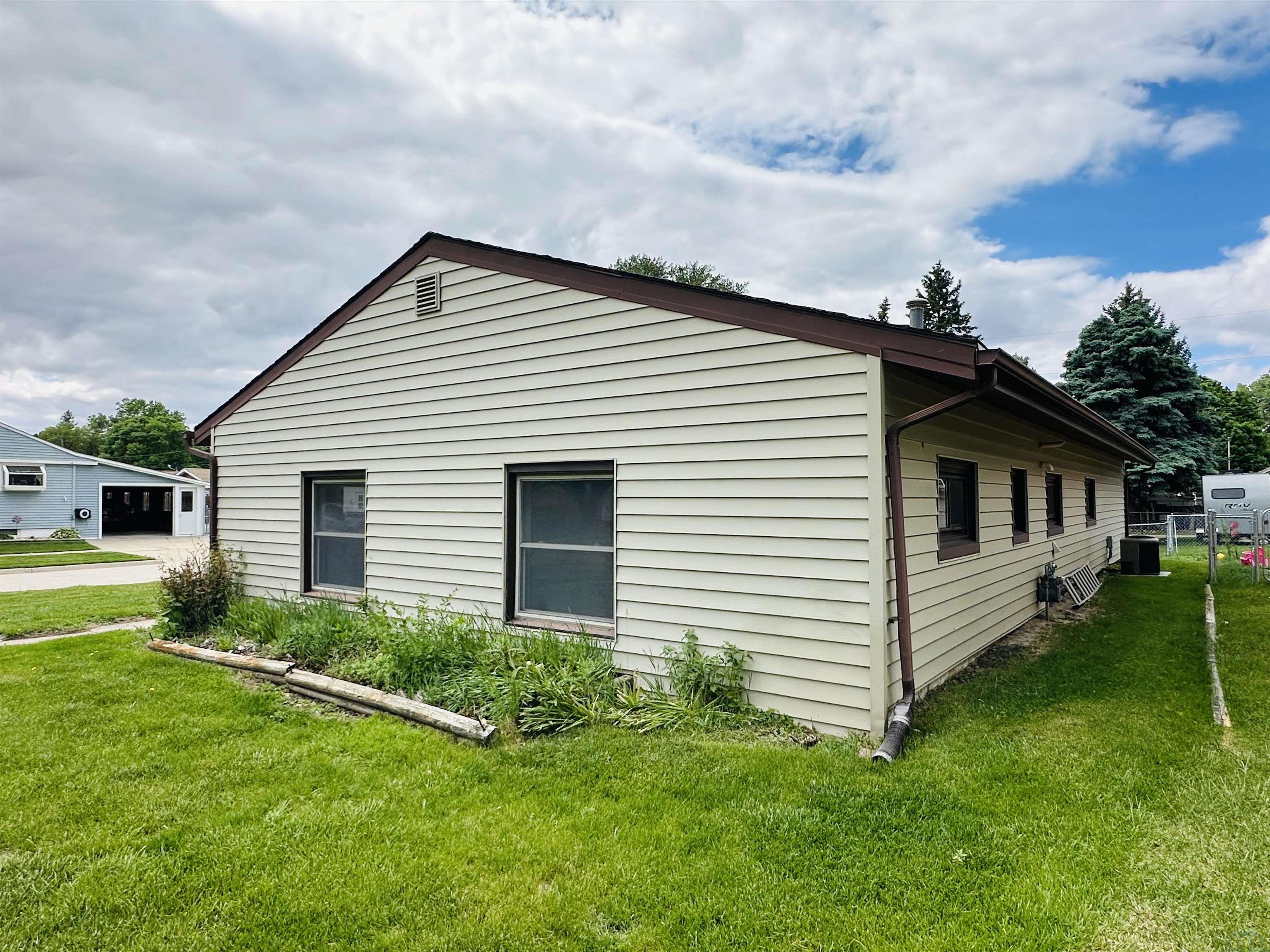 MLS #833047