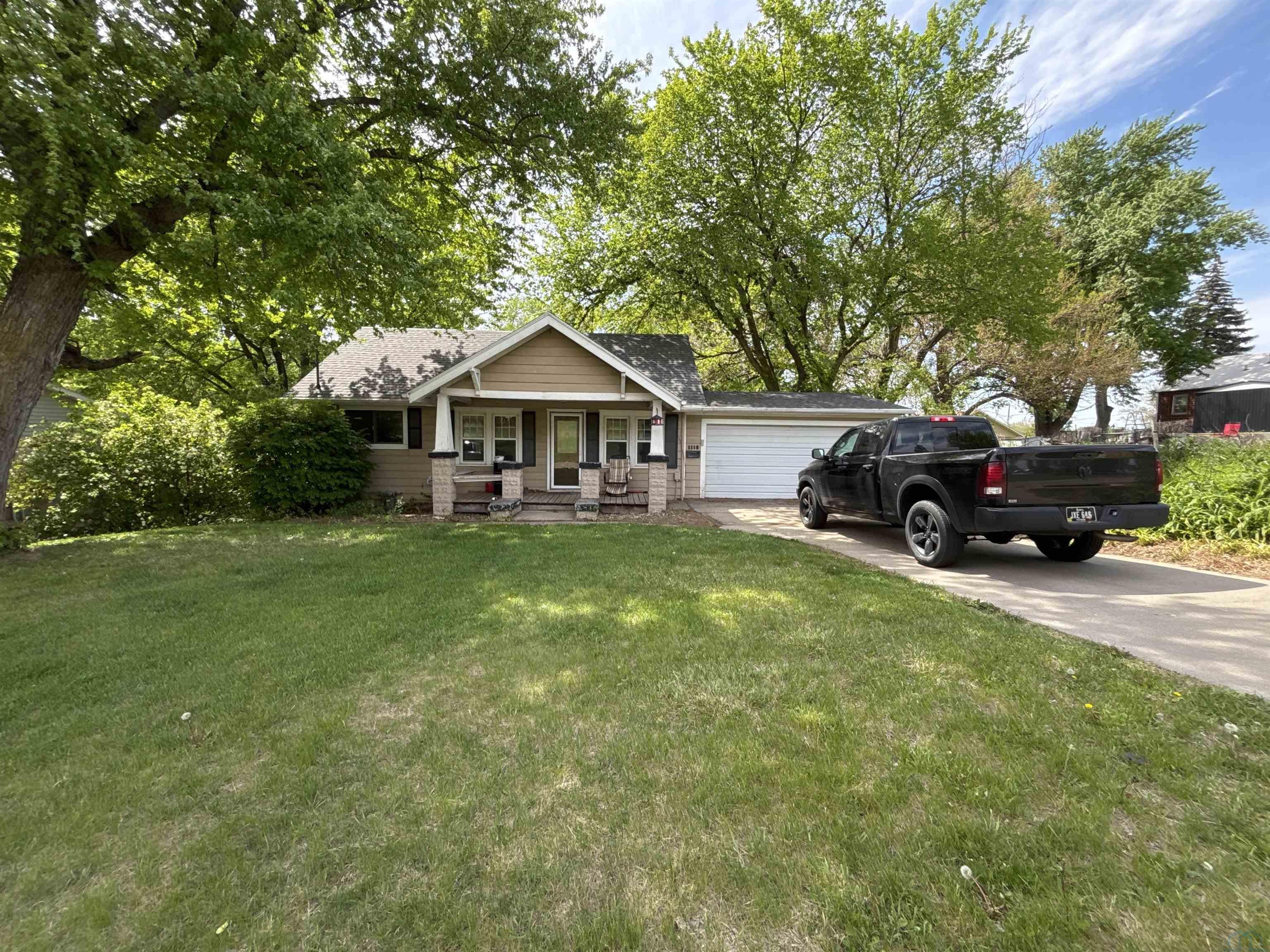 1115 RUSTIN ST S, Sioux City, IA 51106 