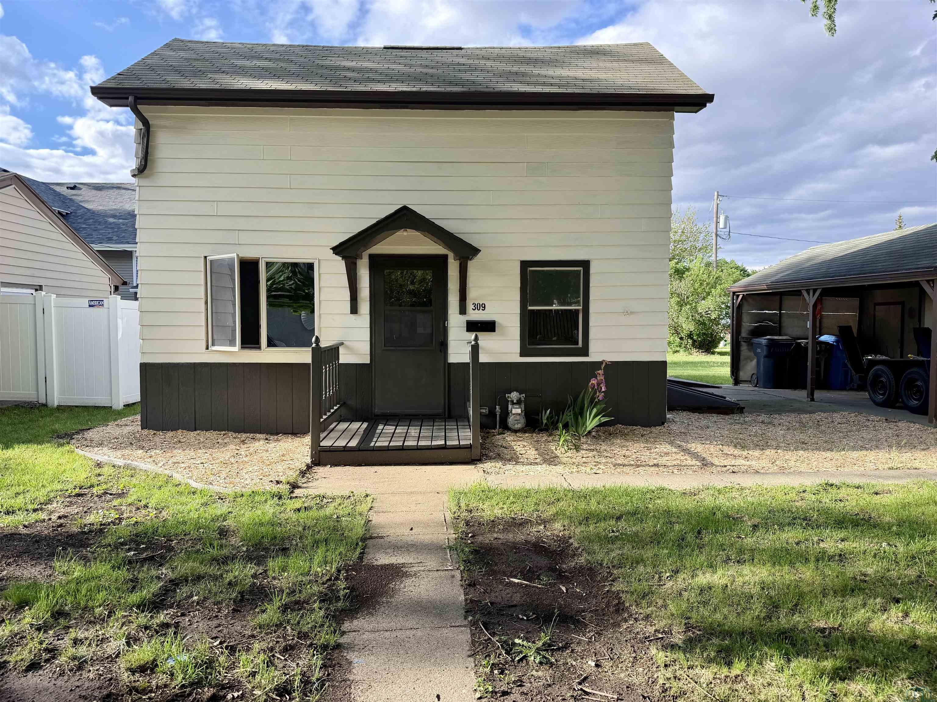 309 1st Street SE, LeMars, IA 51031 