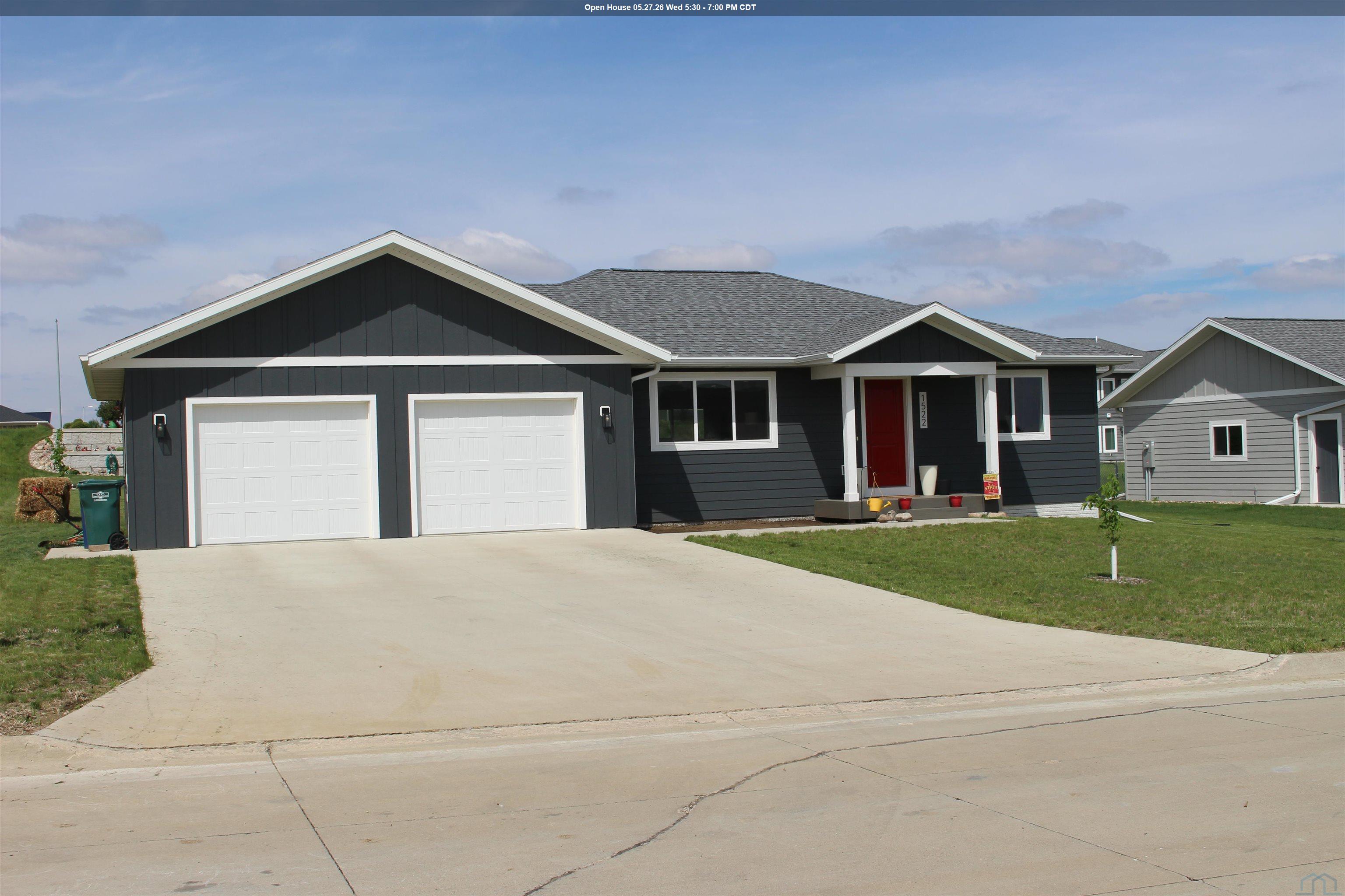 1522 Lincoln Pl SE, Orange City, IA 51041- 