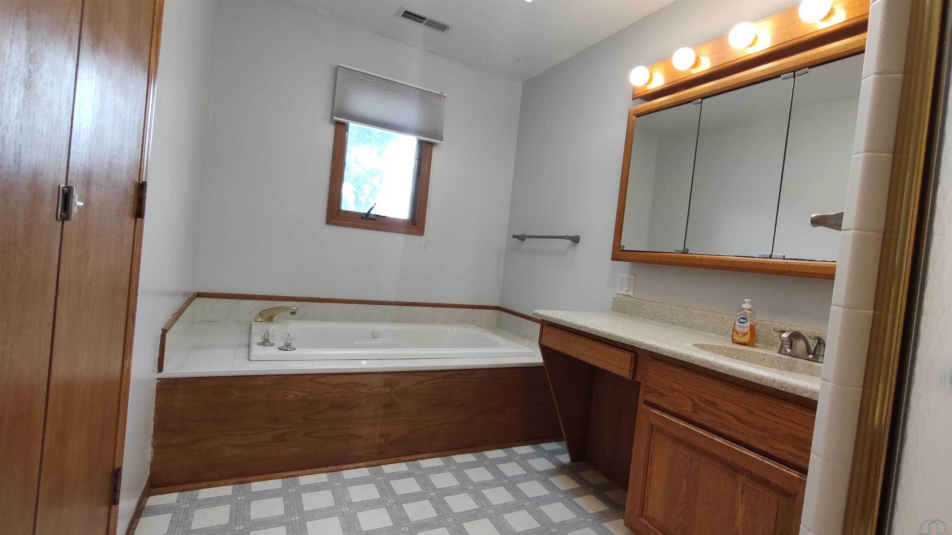 MLS #833062