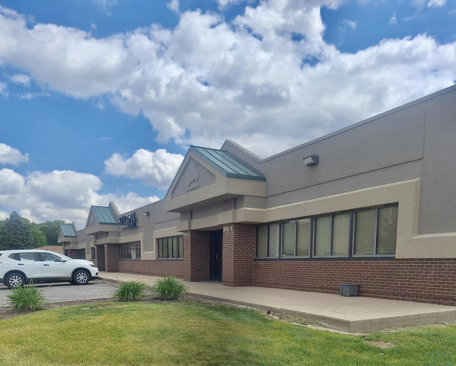 3220 Plaza Drive #E and F, South Sioux City, NE 68776 