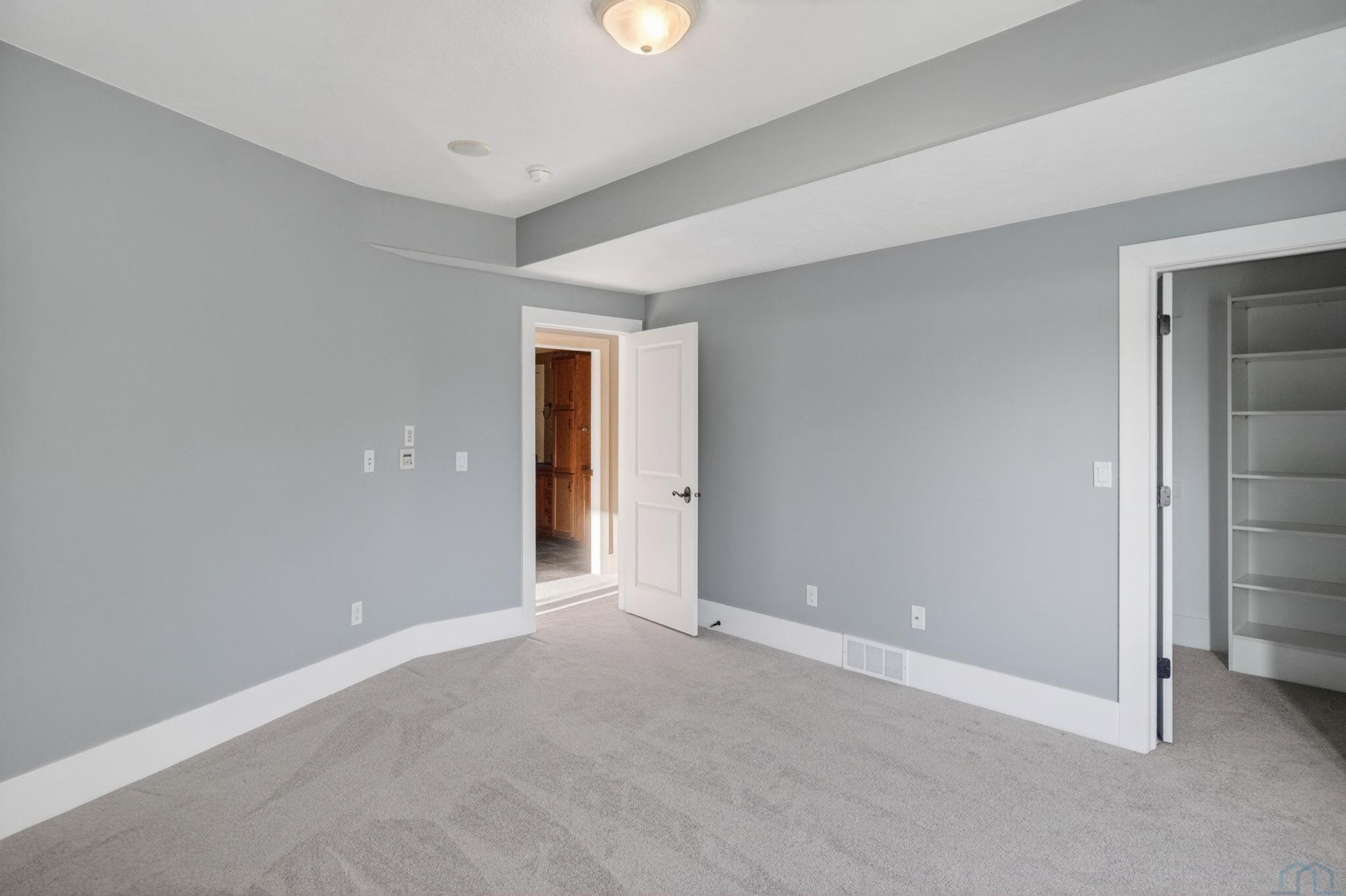 MLS #833069