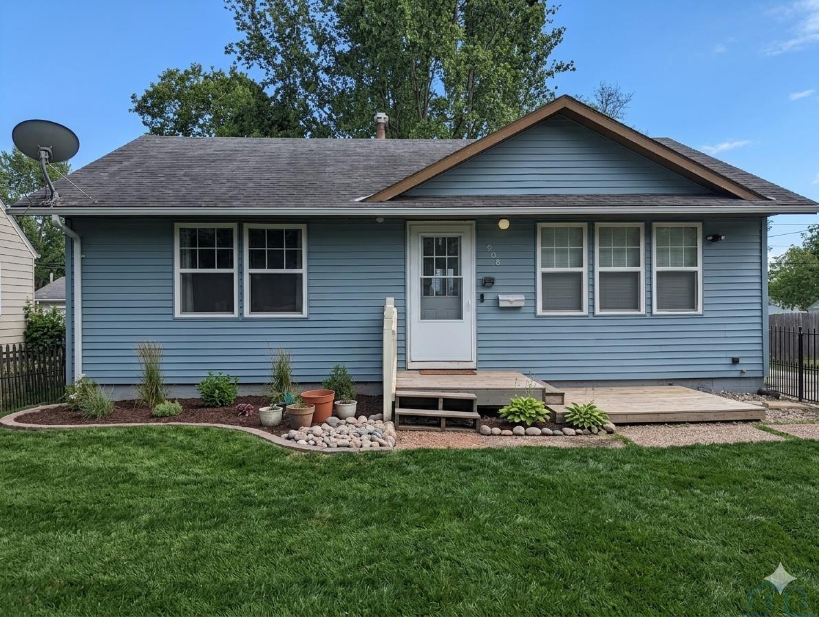 908 11th Street, Sheldon, IA 51201 