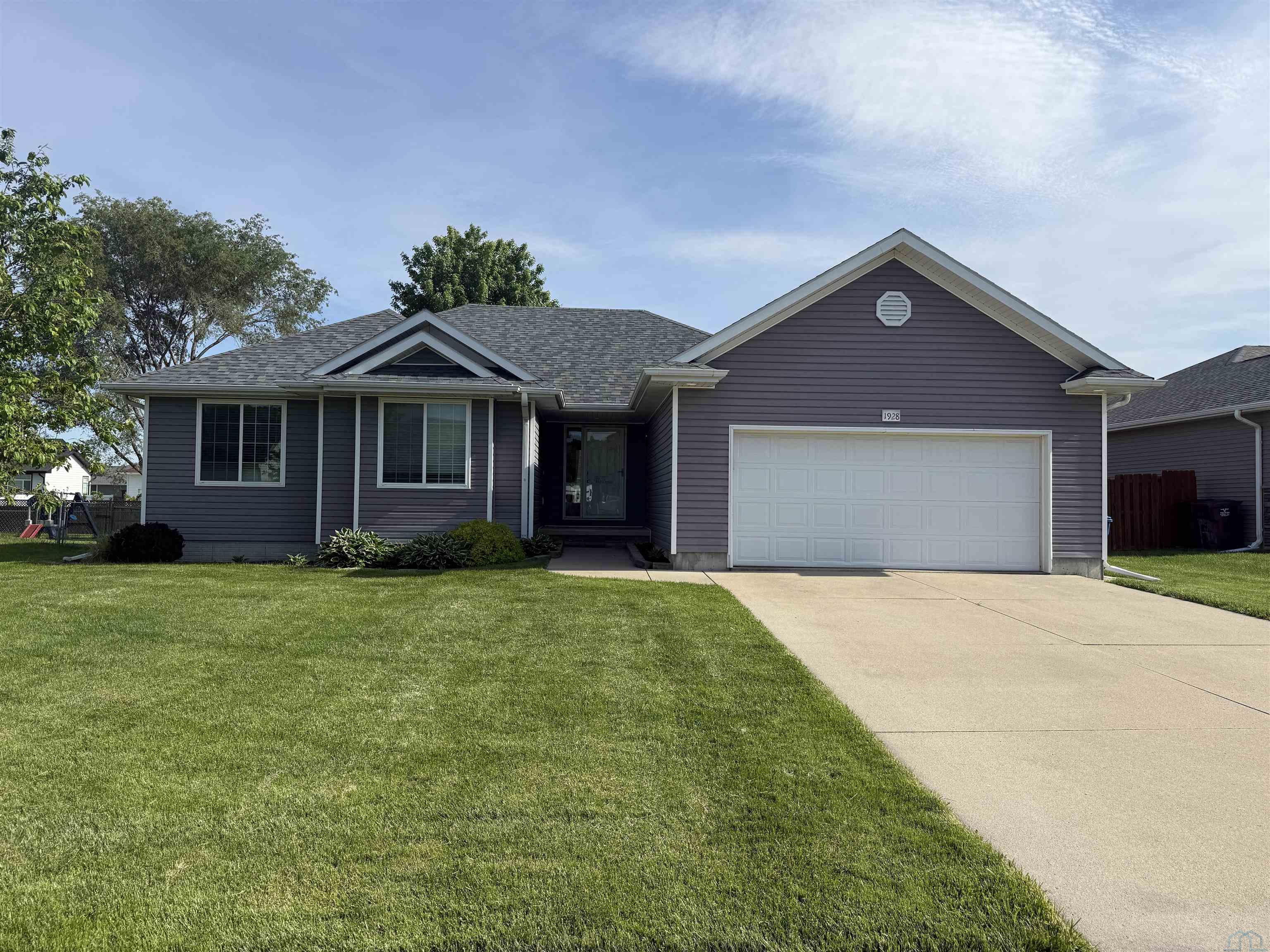1928 Missouri View Lane, South Sioux City, NE 68776 